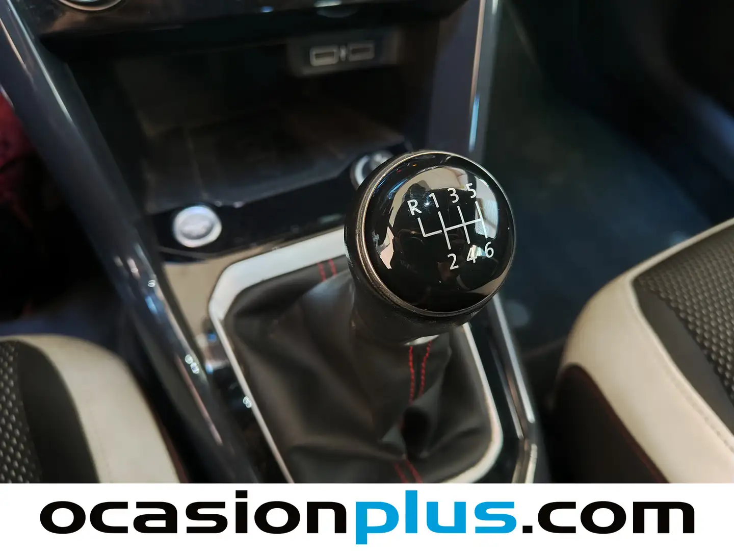 Foto Volkswagen T-Roc Volkswagen T-Roc Sport 1.6 TDI (115 CV)