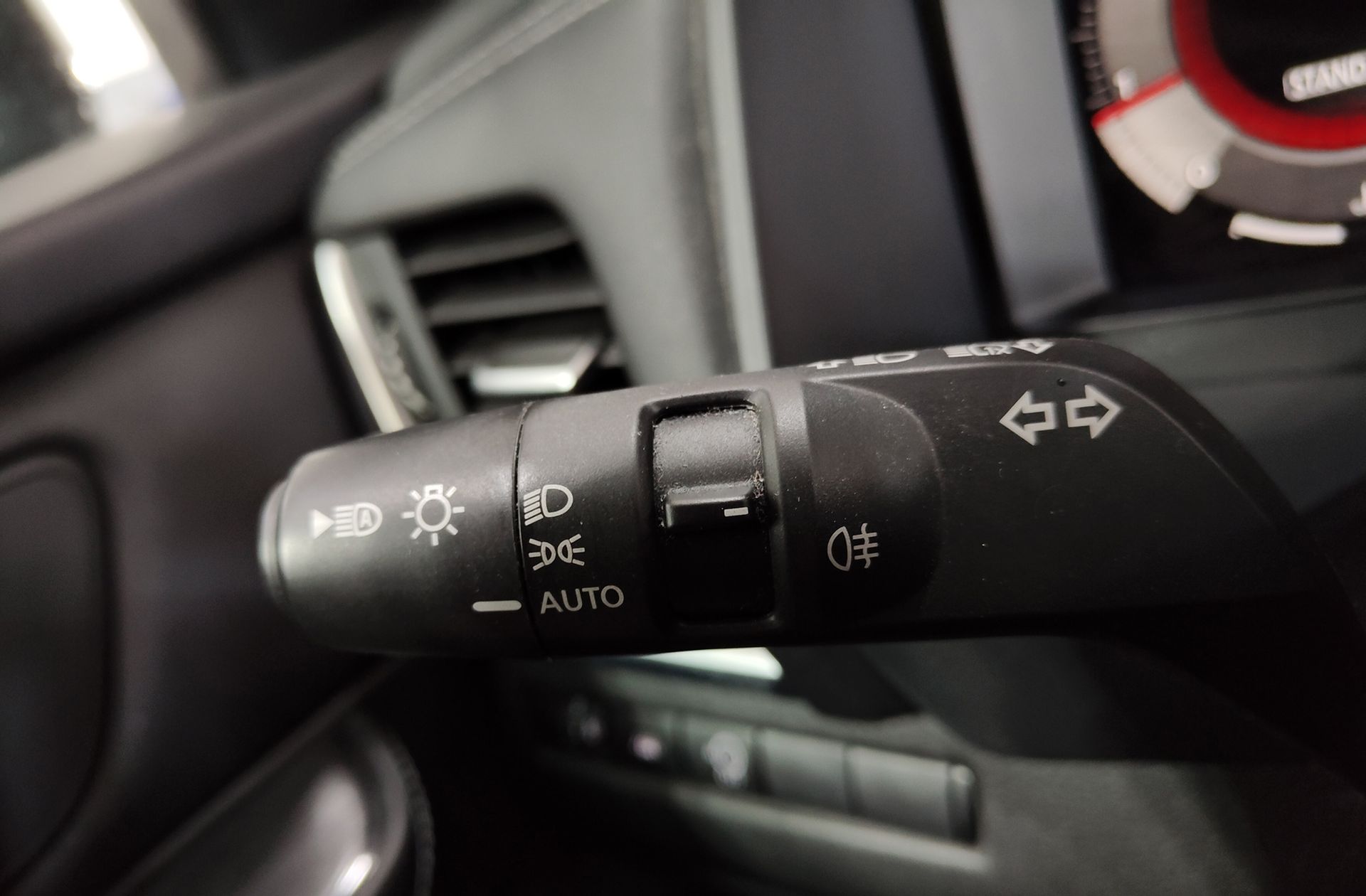 Nissan Qashqai DIG-T 140 N-Connecta - foto 26