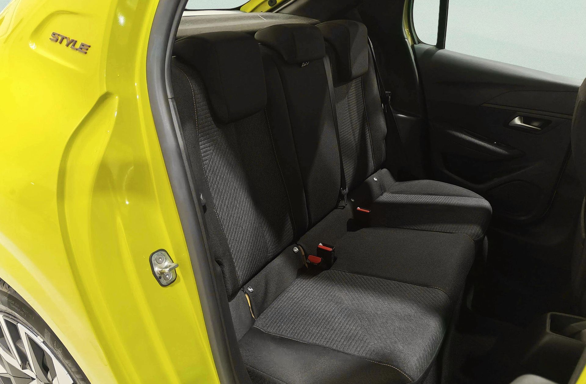 Peugeot 208 Style Hybrid 110 eDCS6 - foto 18