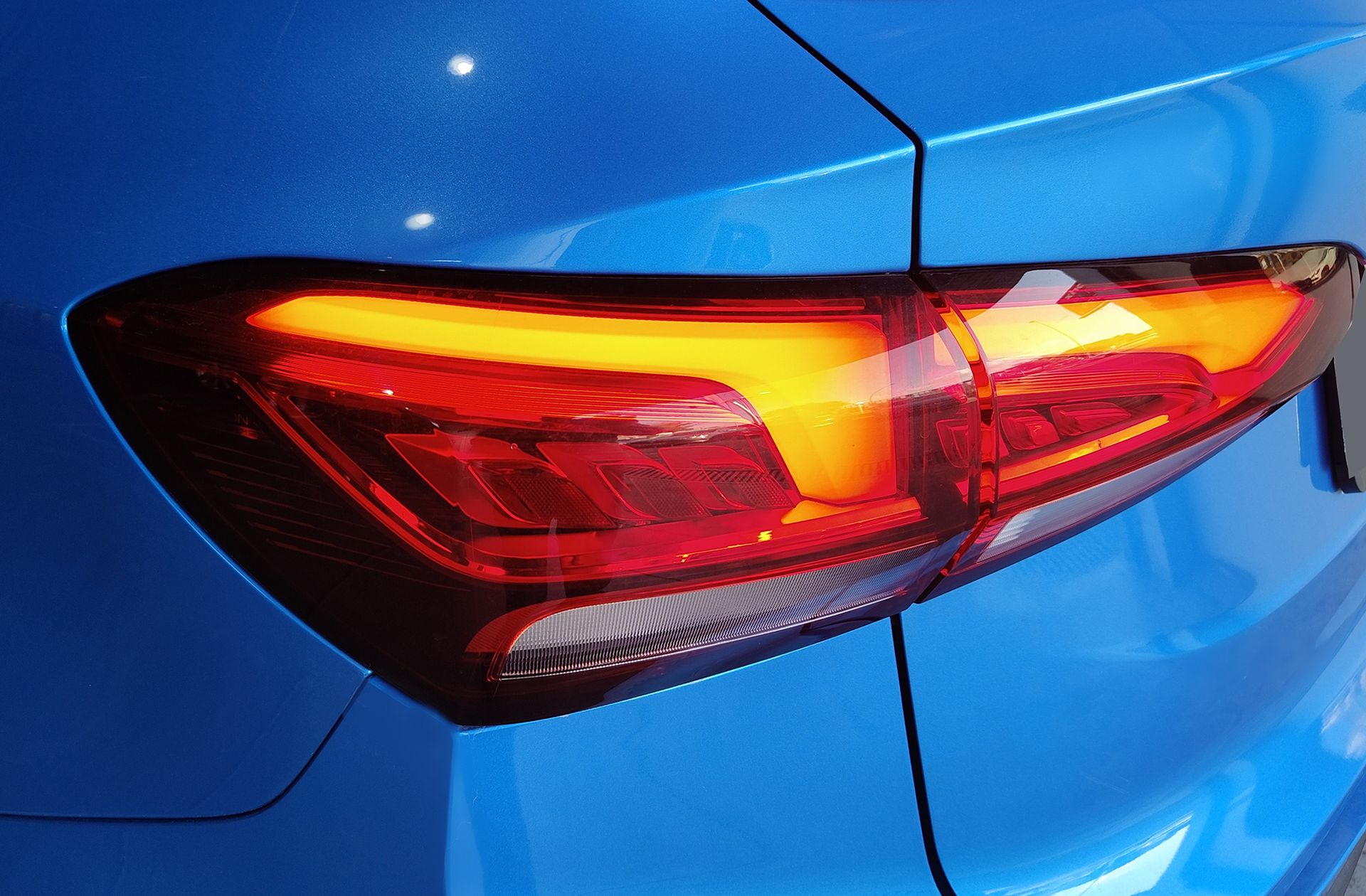 MG ZS 1.5 Hybrid+ Luxury - foto 23