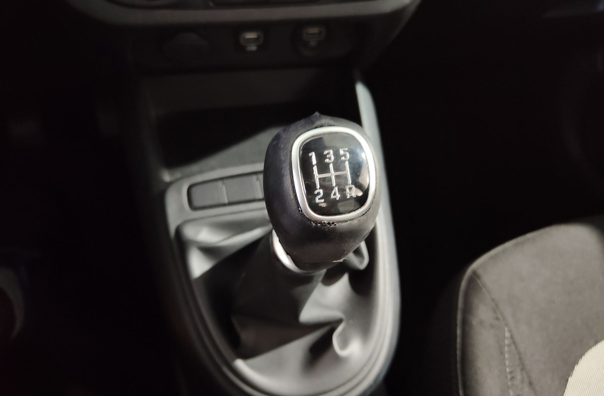 Hyundai i10 1.0 Essence - foto 5