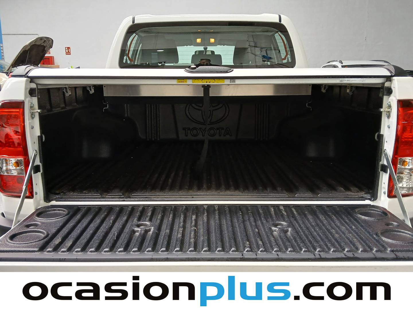 Toyota Hilux Toyota Hilux 2.4 D-4D Doble Cabina GX (150 CV) al mejor precio