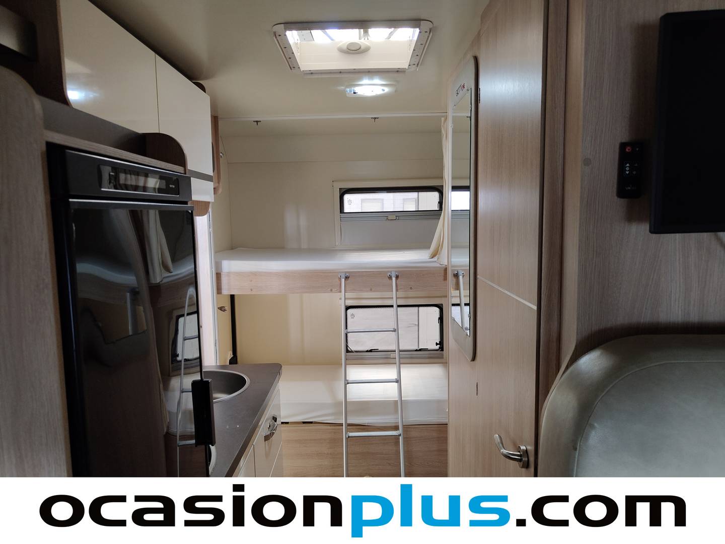 Extras y acabados del GiottiLine Sienna 435 GiottiLine Sienna 435 (140 CV) 5 Plazas