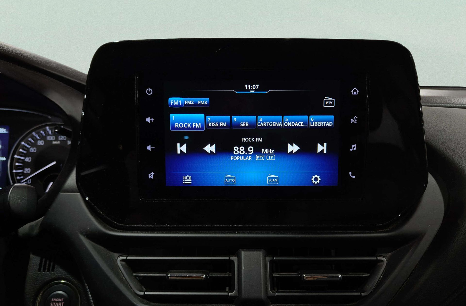 Suzuki S-Cross 1.4T Mild Hybrid S2 - foto 32