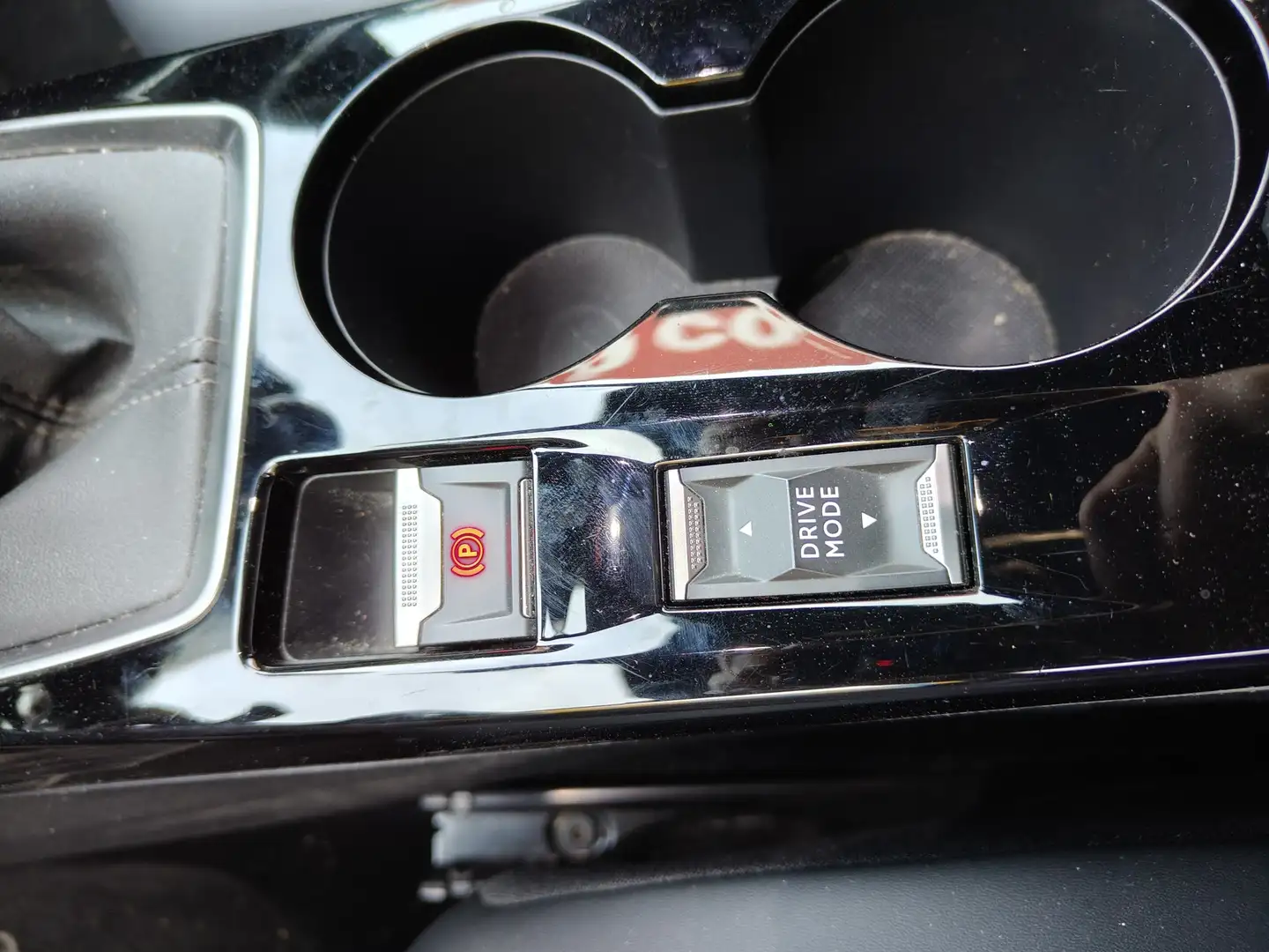 Foto Peugeot 2008 Peugeot 2008 PureTech 100 S&S Allure (100 CV)