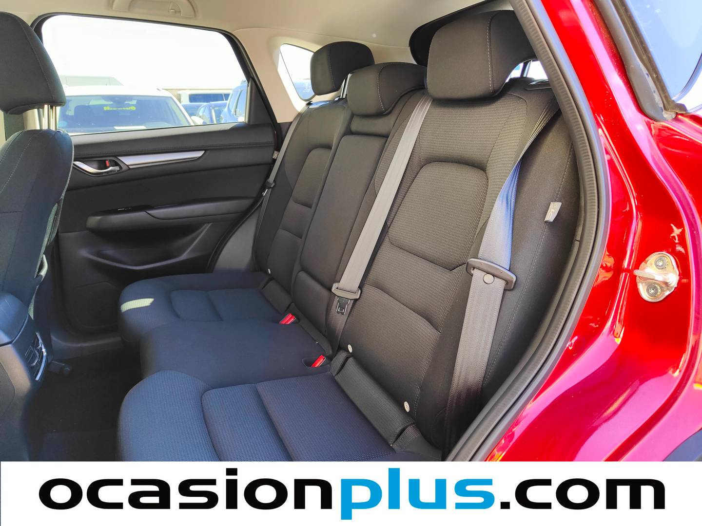 Foto asientos traseros Mazda CX-5 Mazda CX-5 2.0 MHEV Center-Line Plus AT (165 CV)
