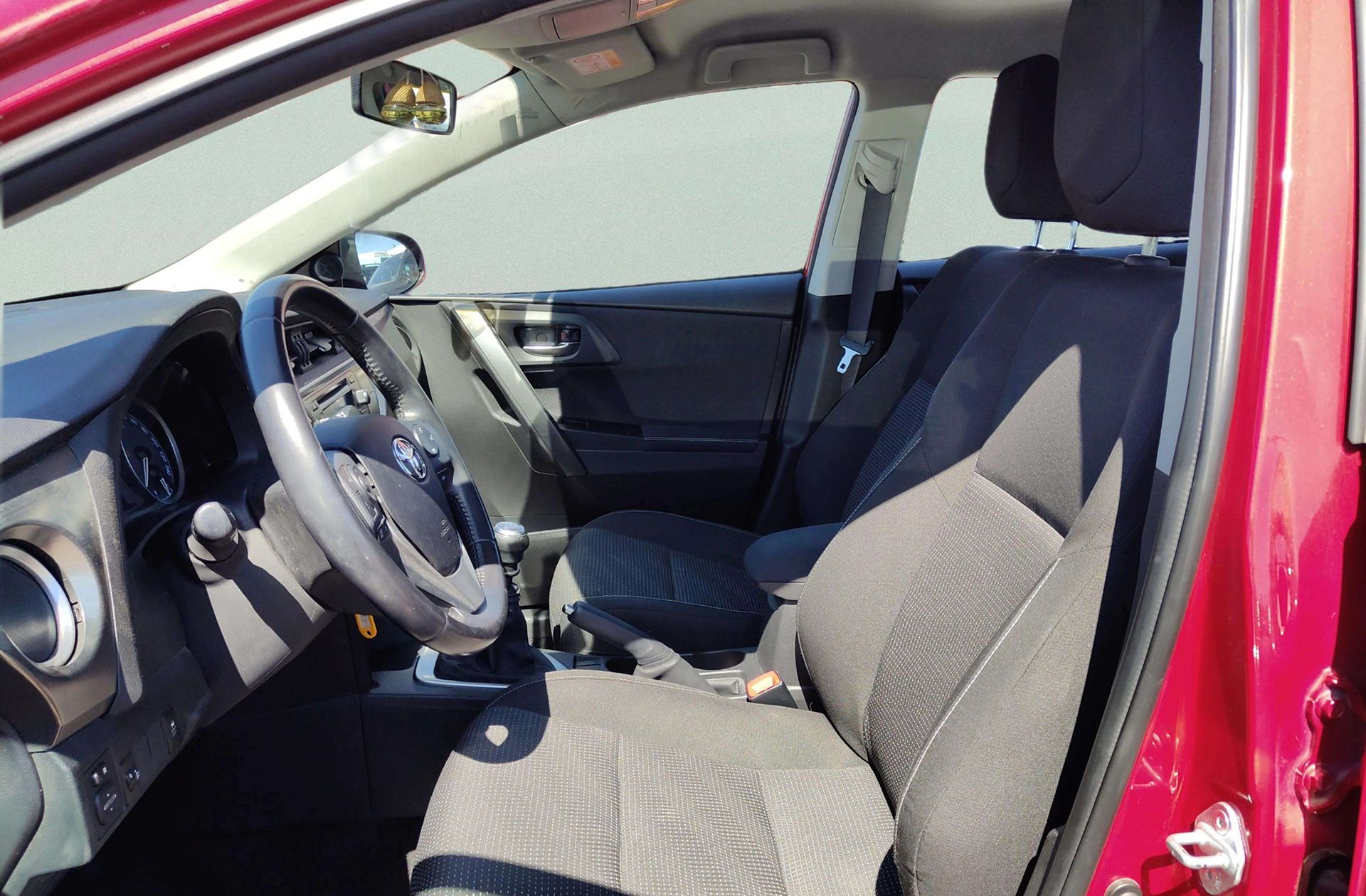 Toyota Auris 90D Feel! - foto 9