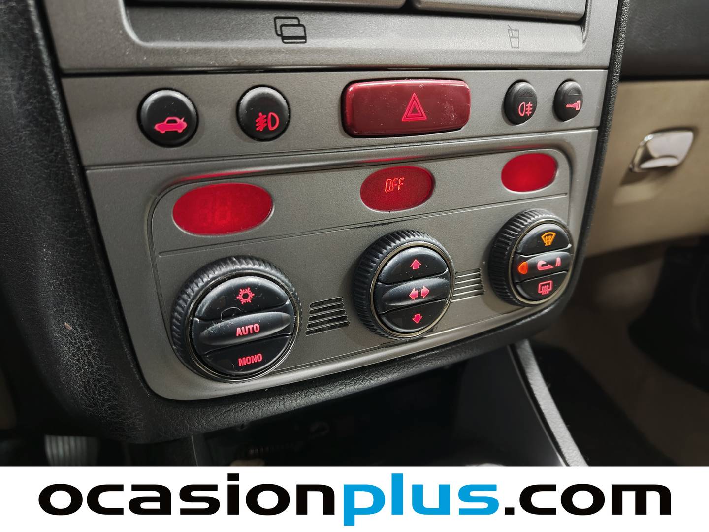 Accesorios del Alfa Romeo 147 Alfa Romeo 147 1.6 TS Distinctive (105 CV)