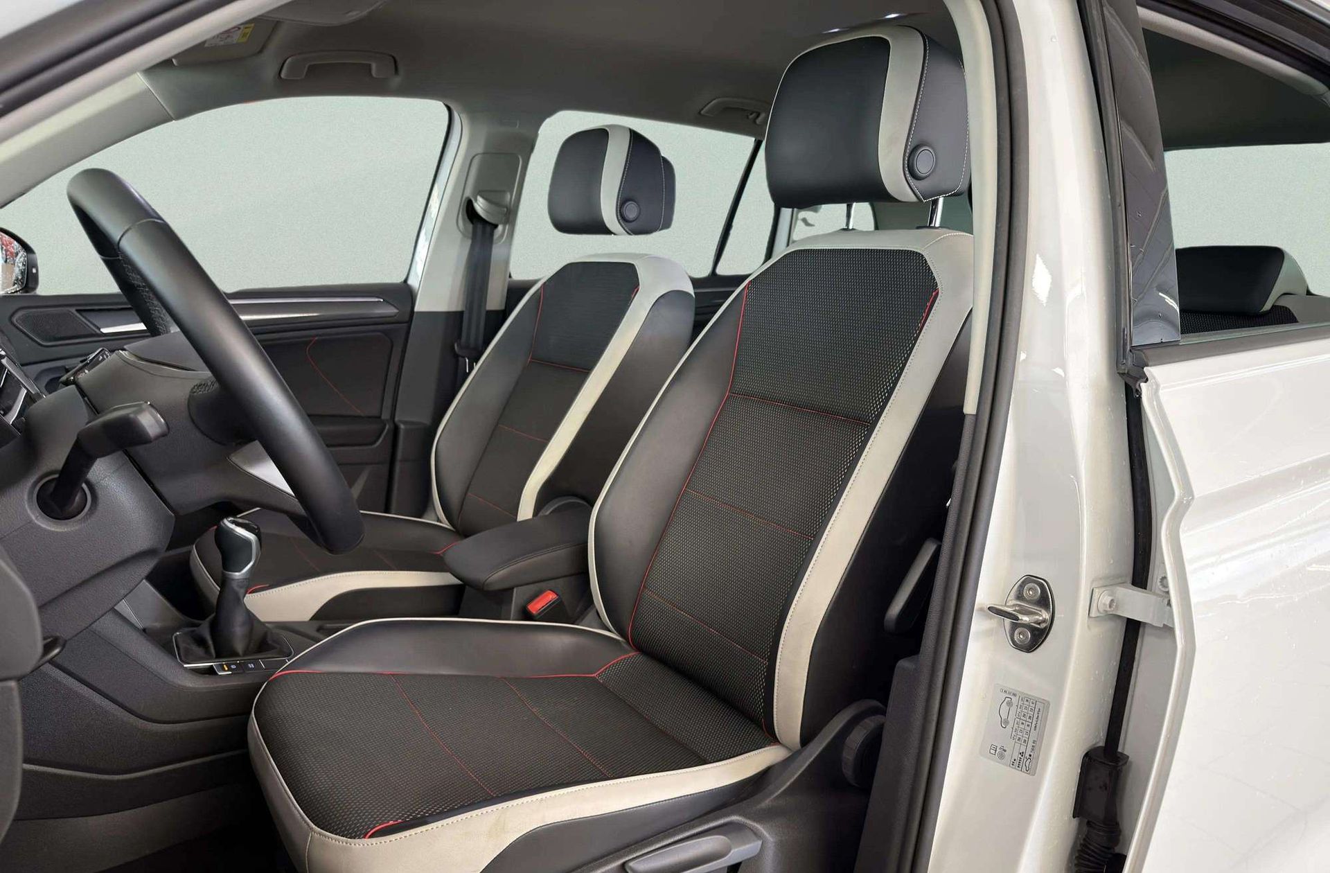 Volkswagen Tiguan Urban Sport 1.5 TSI - foto 13