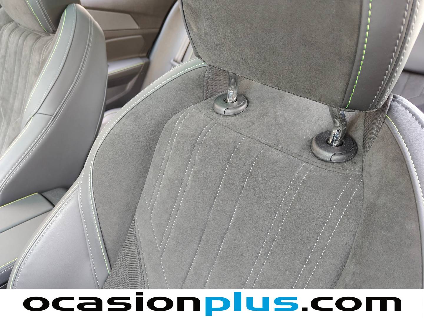 Extras y acabados del Peugeot 408 Peugeot 408 PHEV 225 GT e-EAT8 (225 CV)