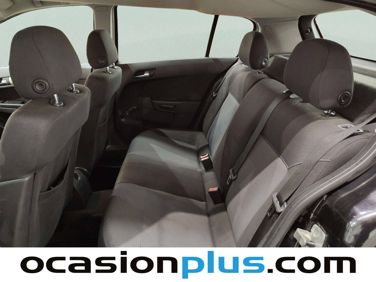 Foto asientos traseros Opel Astra Opel Astra 1.7 CDTI Enjoy (100 CV)