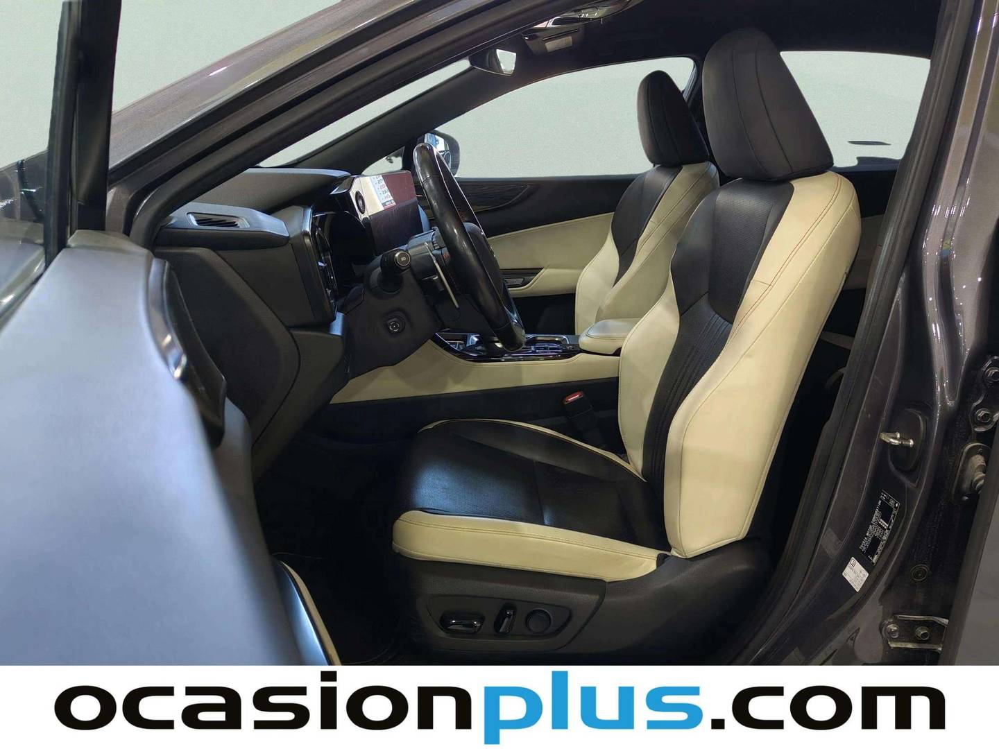 Foto asientos traseros Lexus NX Lexus NX 350h Executive 2WD (242 CV)