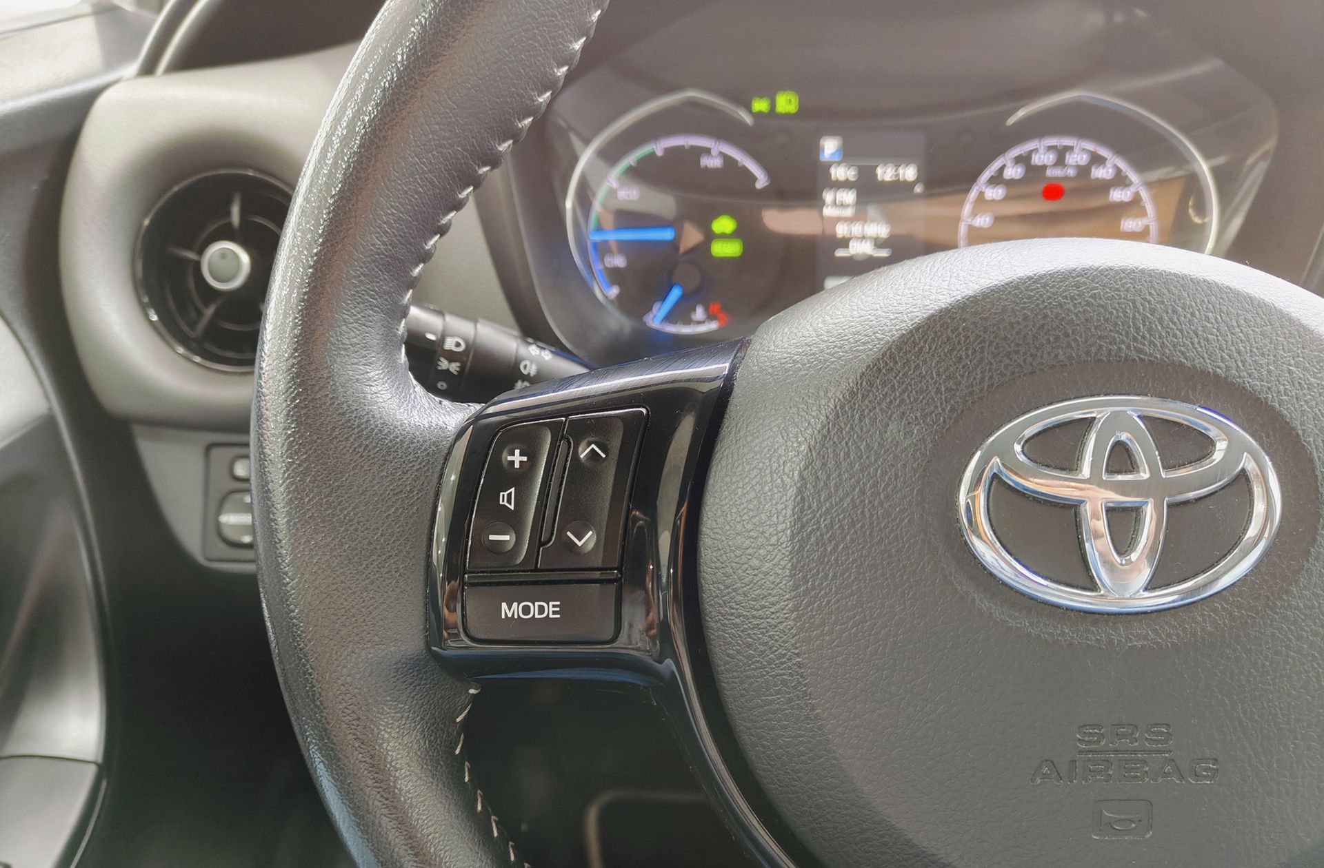 Toyota Yaris 1.5 Hybrid Active - foto 23