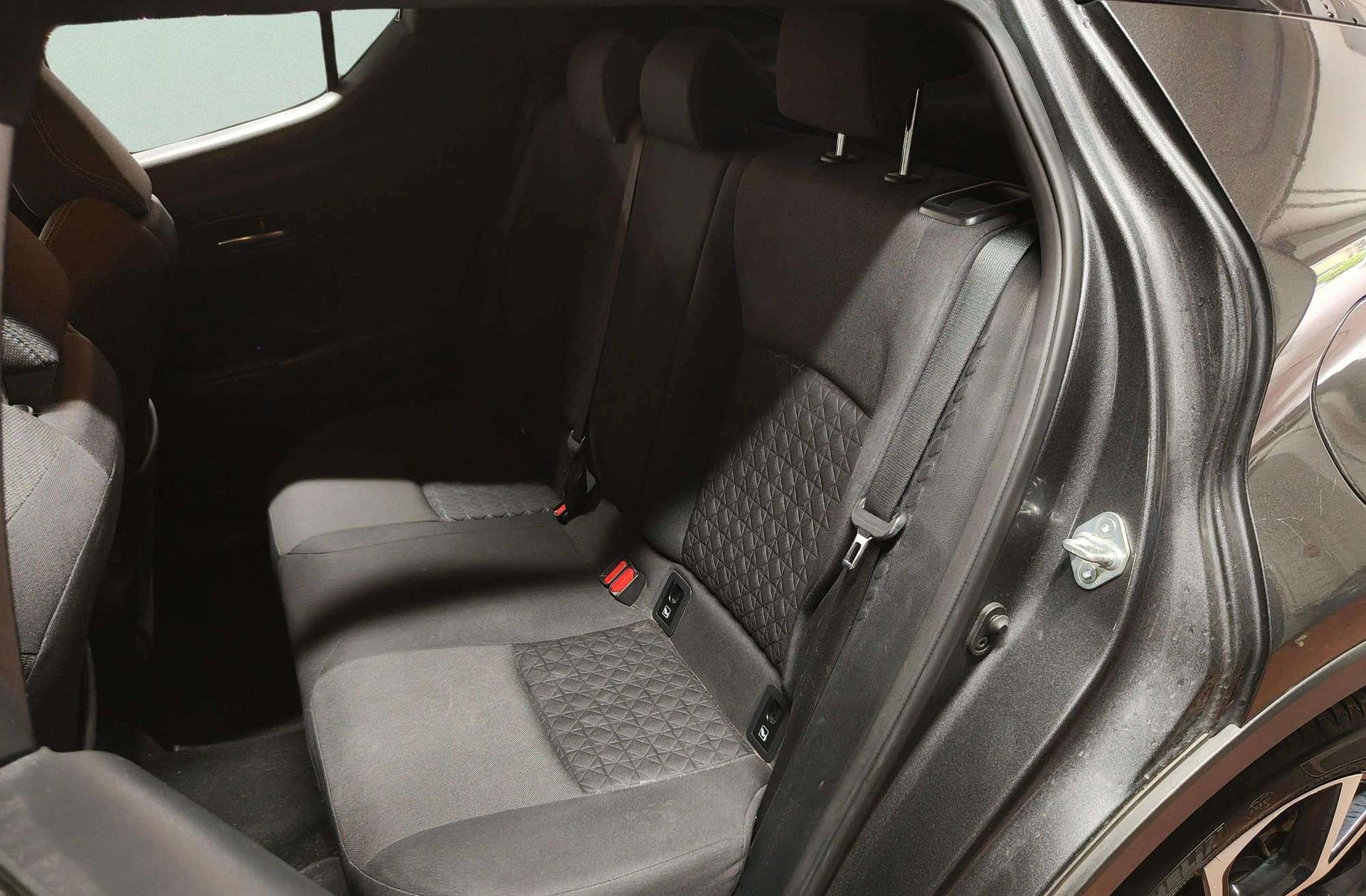 Toyota C-HR 1.8 125H Advance - foto 8