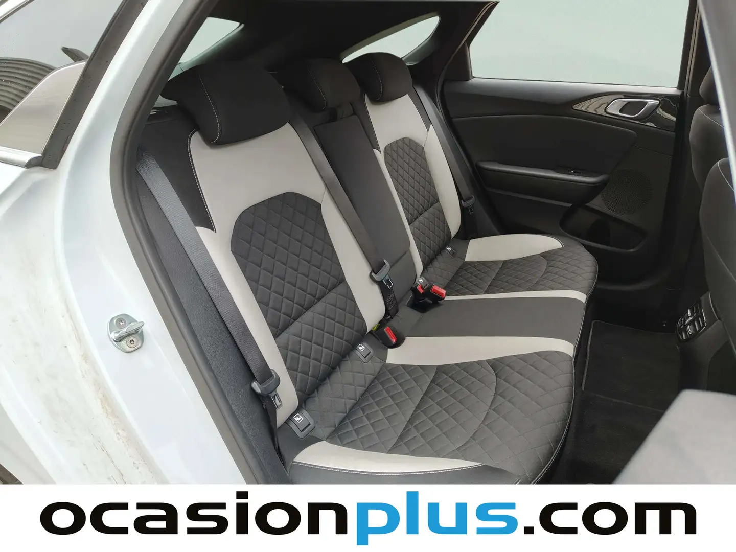 Foto KIA ProCeed Kia ProCeed 1.0 T-GDi GT Line (120 CV)