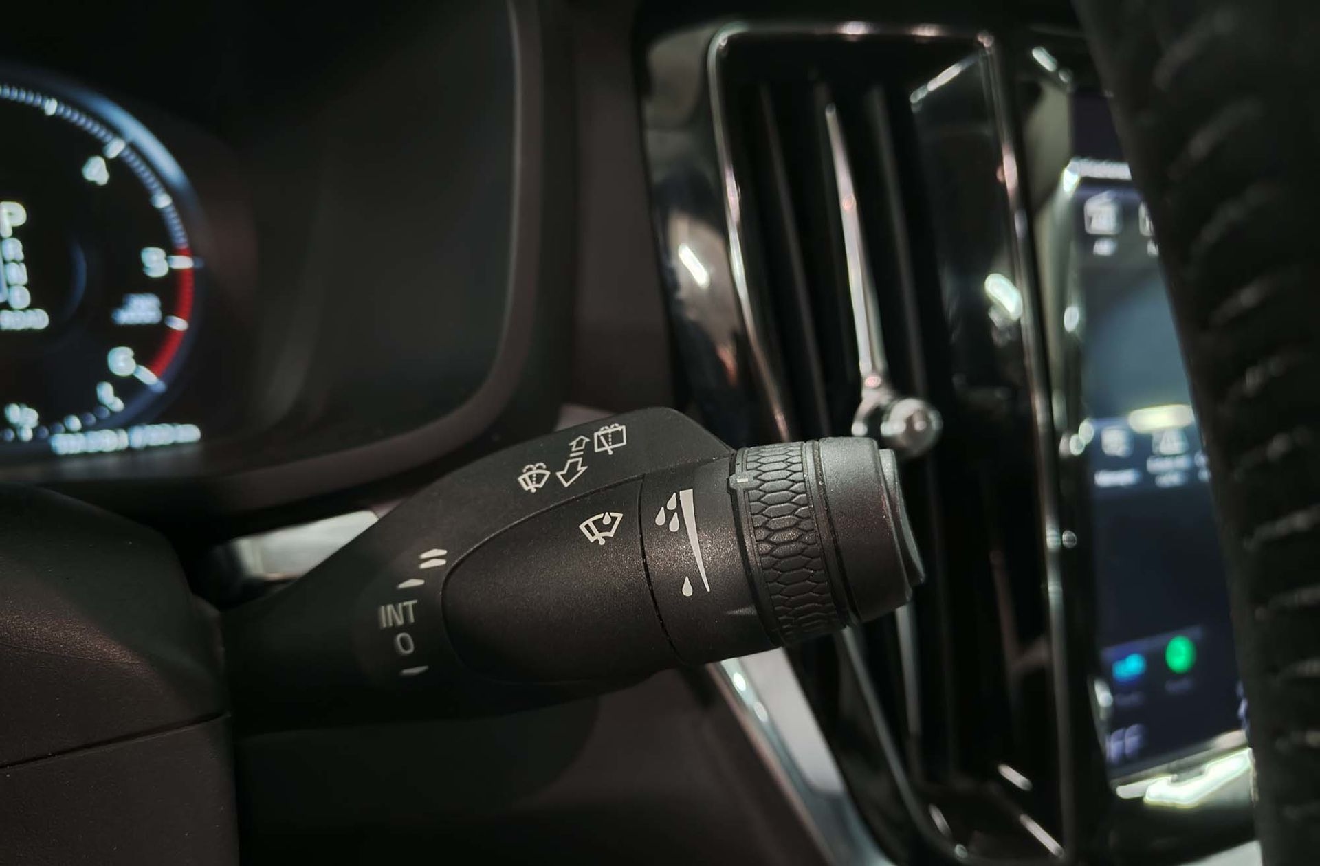 Volvo V60 D4 AWD - foto 31