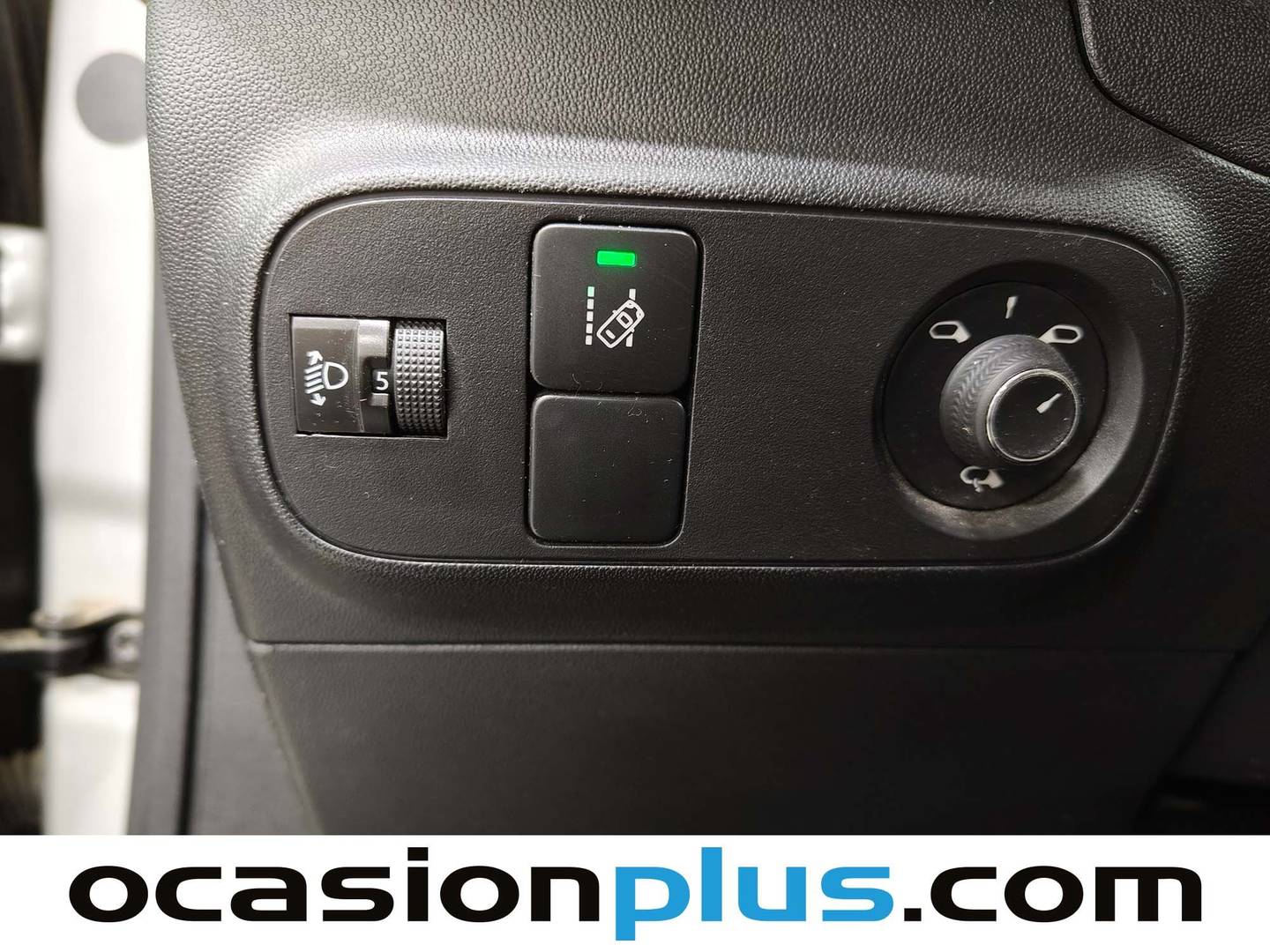 Citroën C3 Citroën C3 PureTech 82 Shine (82 CV) 2018