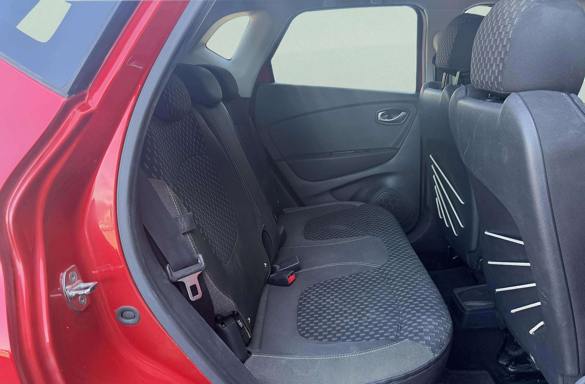 Renault Captur Zen TCe GPF EDC - foto 17