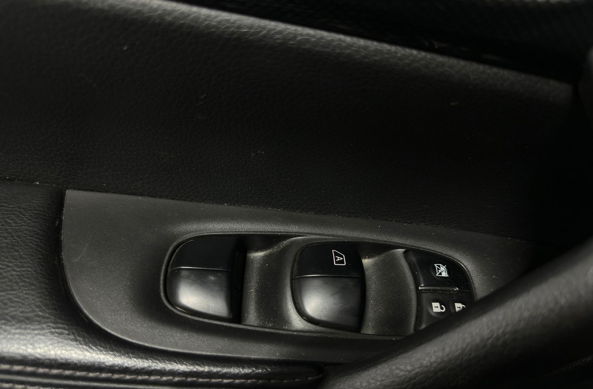 Nissan X-Trail dCi 130 N-Connecta - foto 34