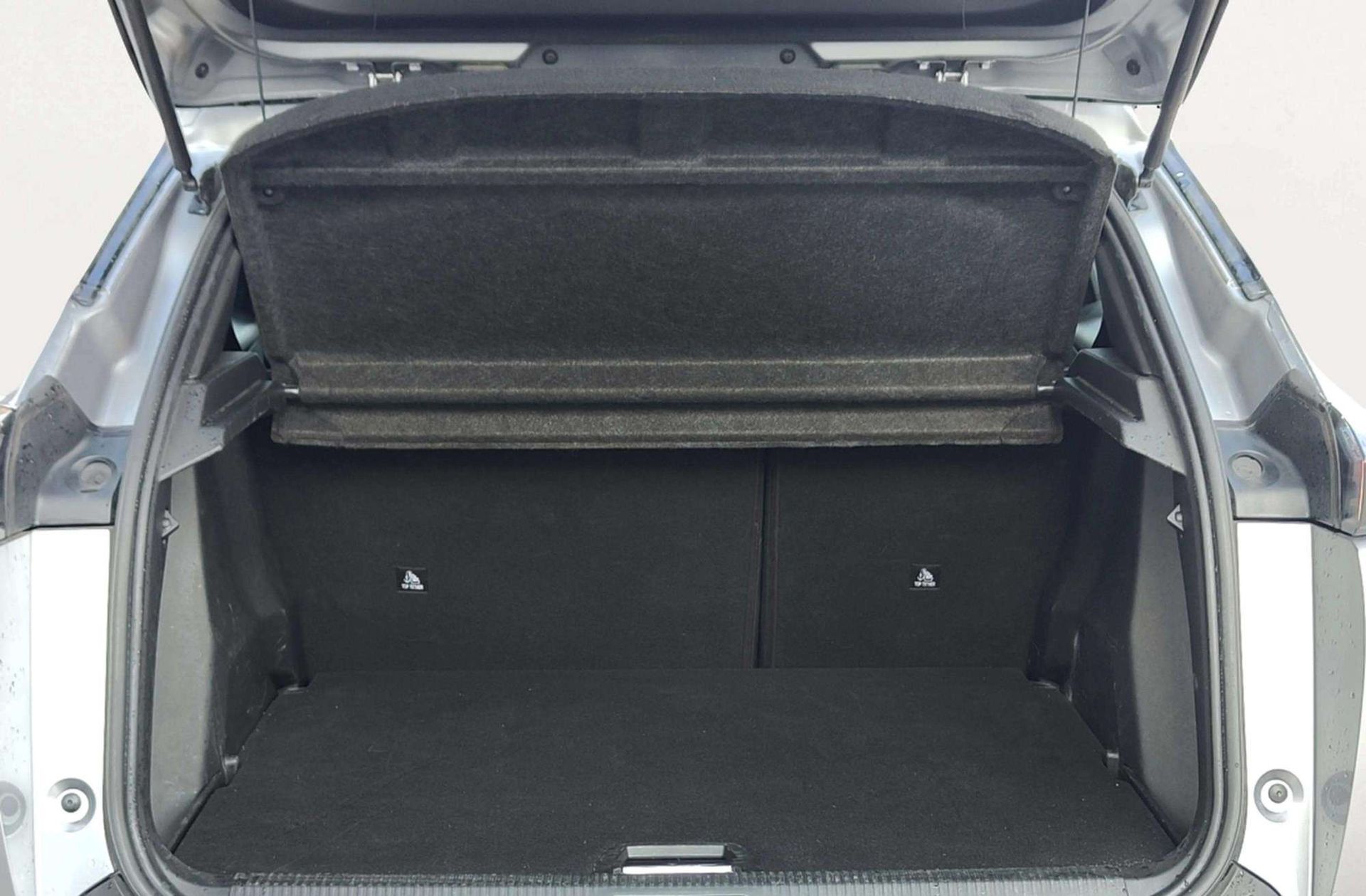 Peugeot 2008 PureTech 130 Allure EAT8 - foto 20