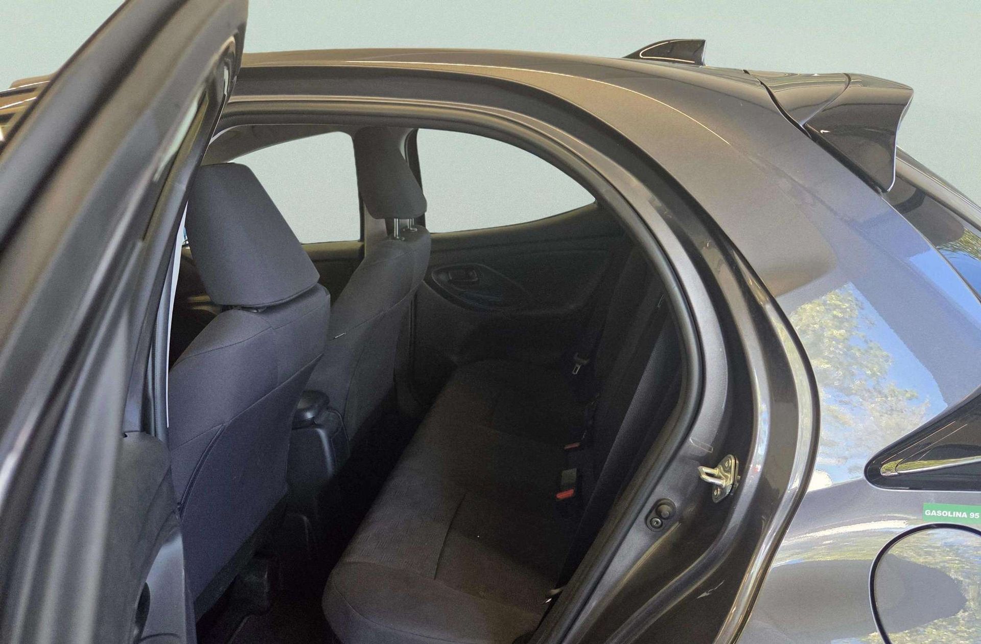 Toyota Yaris 120H Active Plus - foto 10