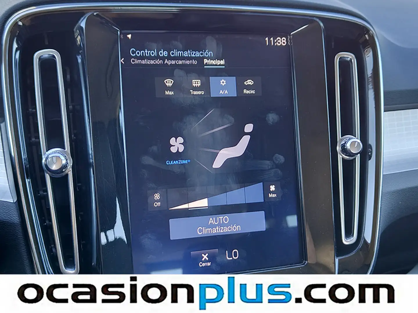 Foto Volvo XC40 Volvo XC40 D4 Momentum AWD Auto (190 CV)