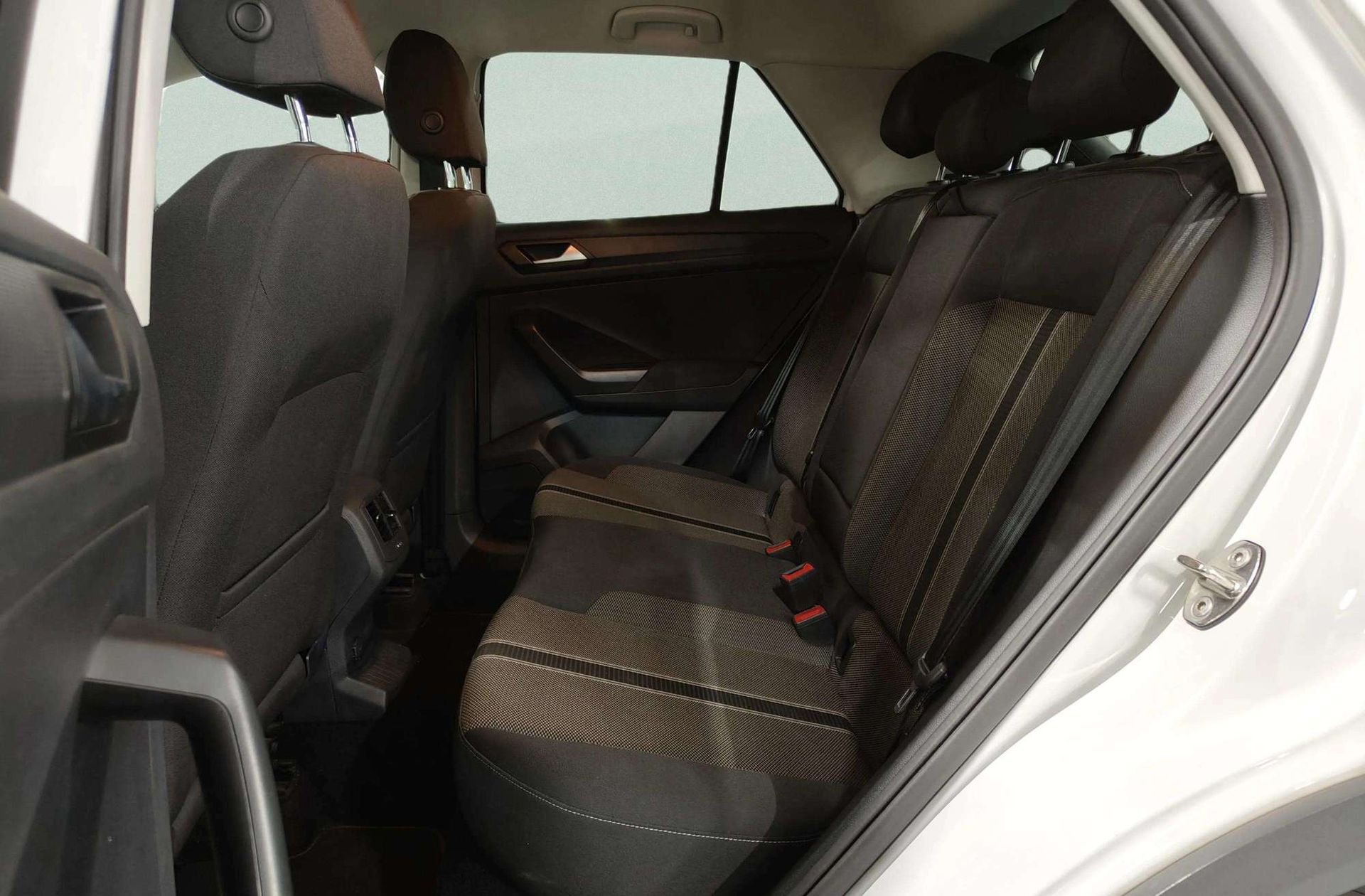 Volkswagen T-Roc Advance 1.5 TSI DSG - foto 12