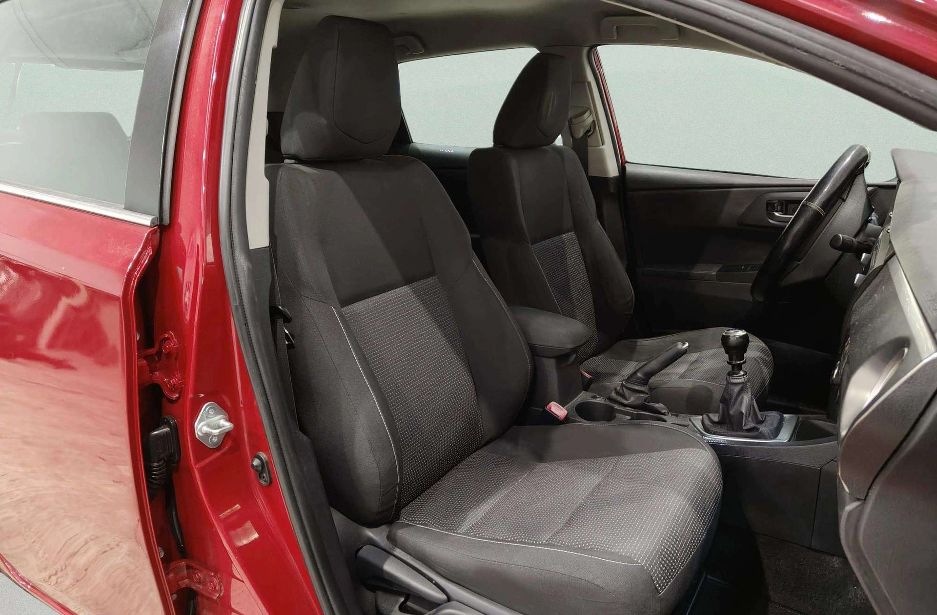 Toyota Auris 120D Active - foto 15