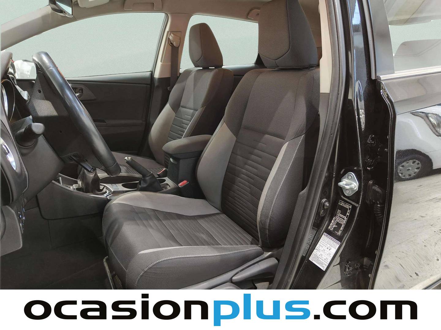 Foto asientos delanteros Toyota Auris Toyota Auris 120T Active (116 CV)