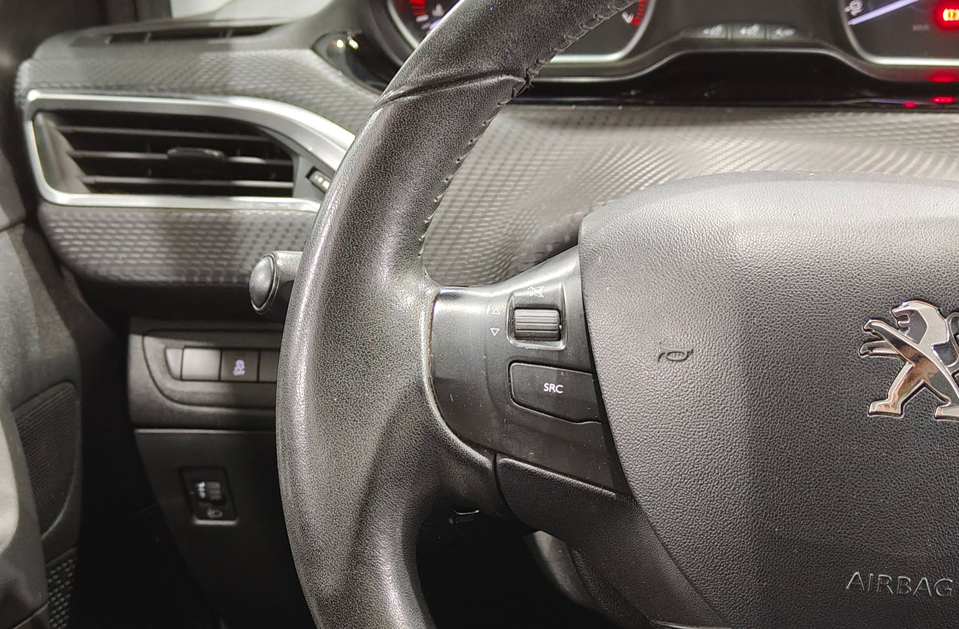 Peugeot 2008 PureTech 82 Active - foto 23