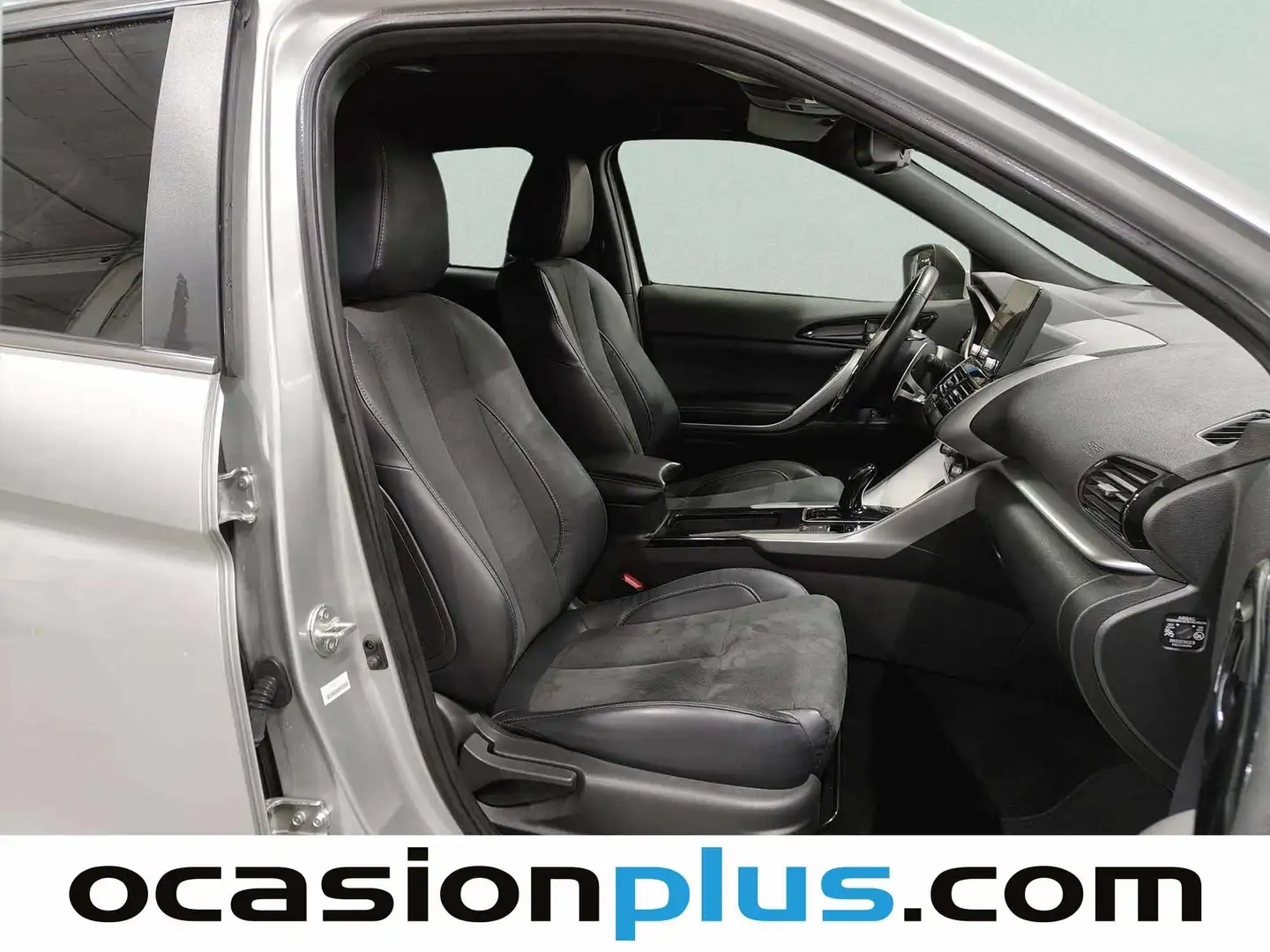 Foto Mitsubishi Eclipse Cross Mitsubishi Eclipse Cross 2.4 PHEV Kaiteki 4WD Auto (188 CV)