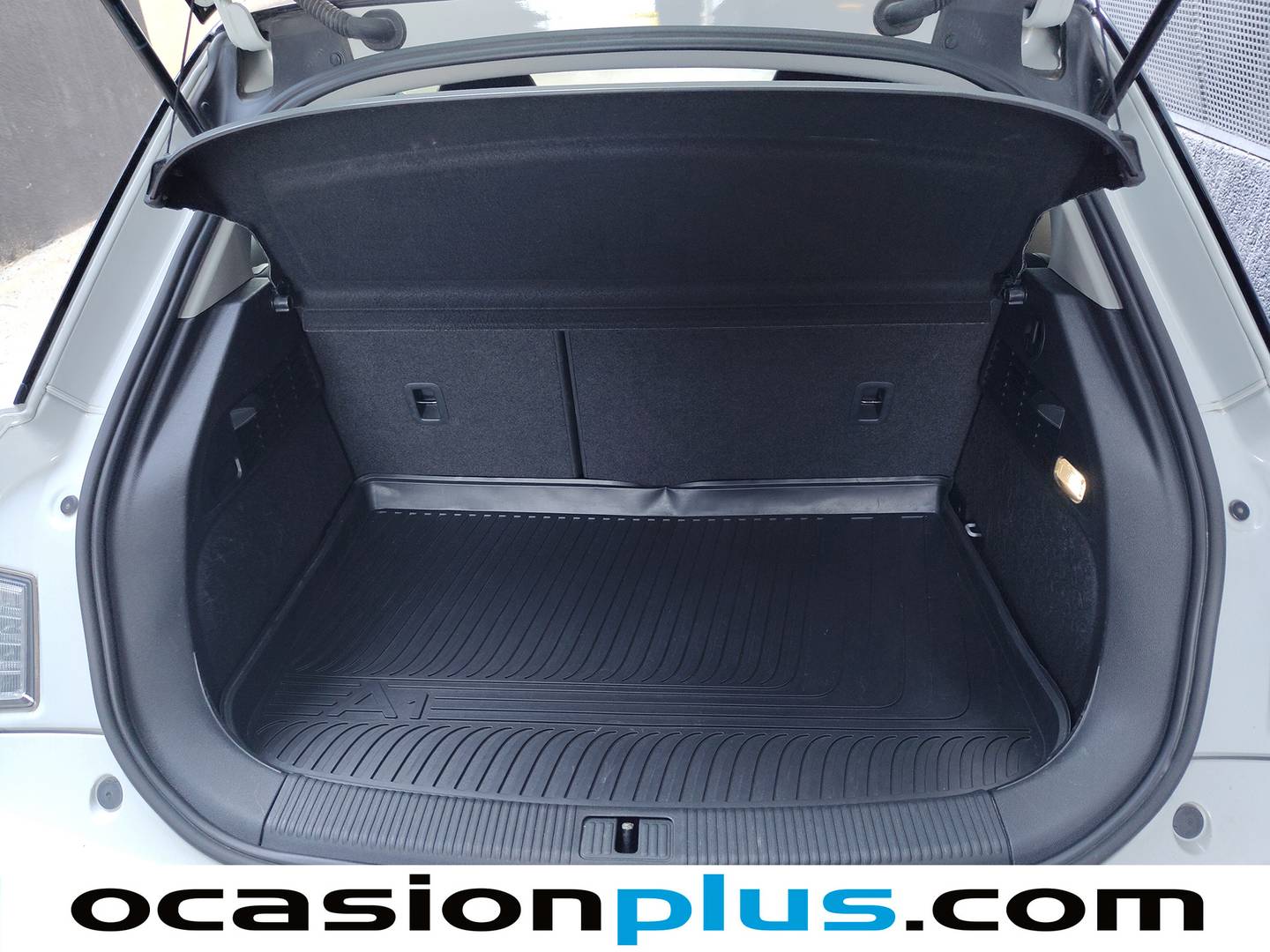 Fotos maletero Audi A1 Audi A1 Sportback Sportback Adrenalin 1.4 TDI ultra (90 CV) S tronic Pack S-Line