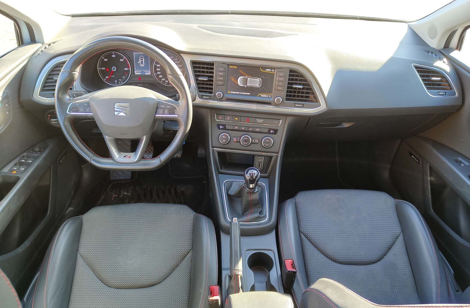 SEAT León ST 2.0 TDI FR - foto 7