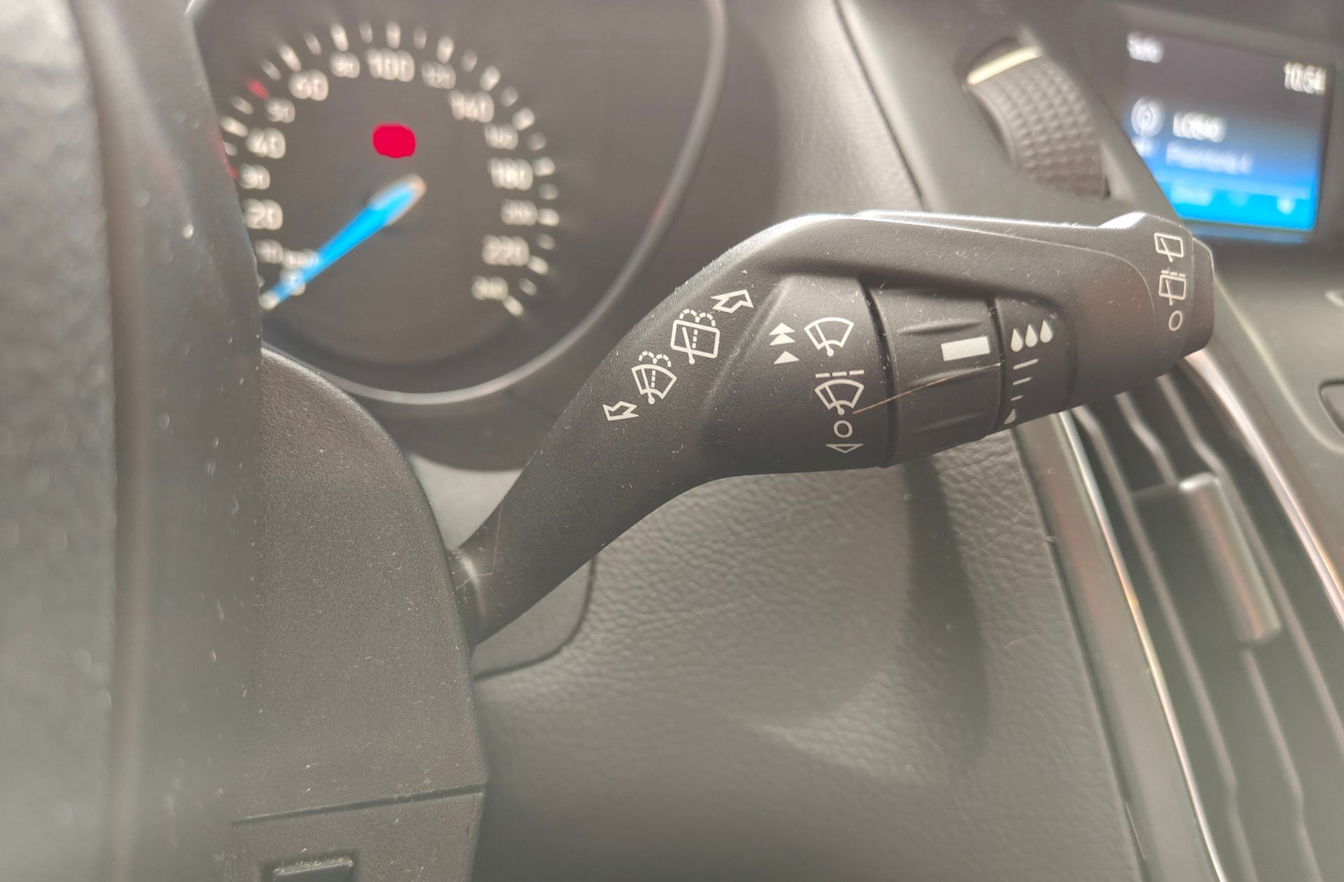 Ford Focus 1.0 EcoBoost Trend+ - foto 25