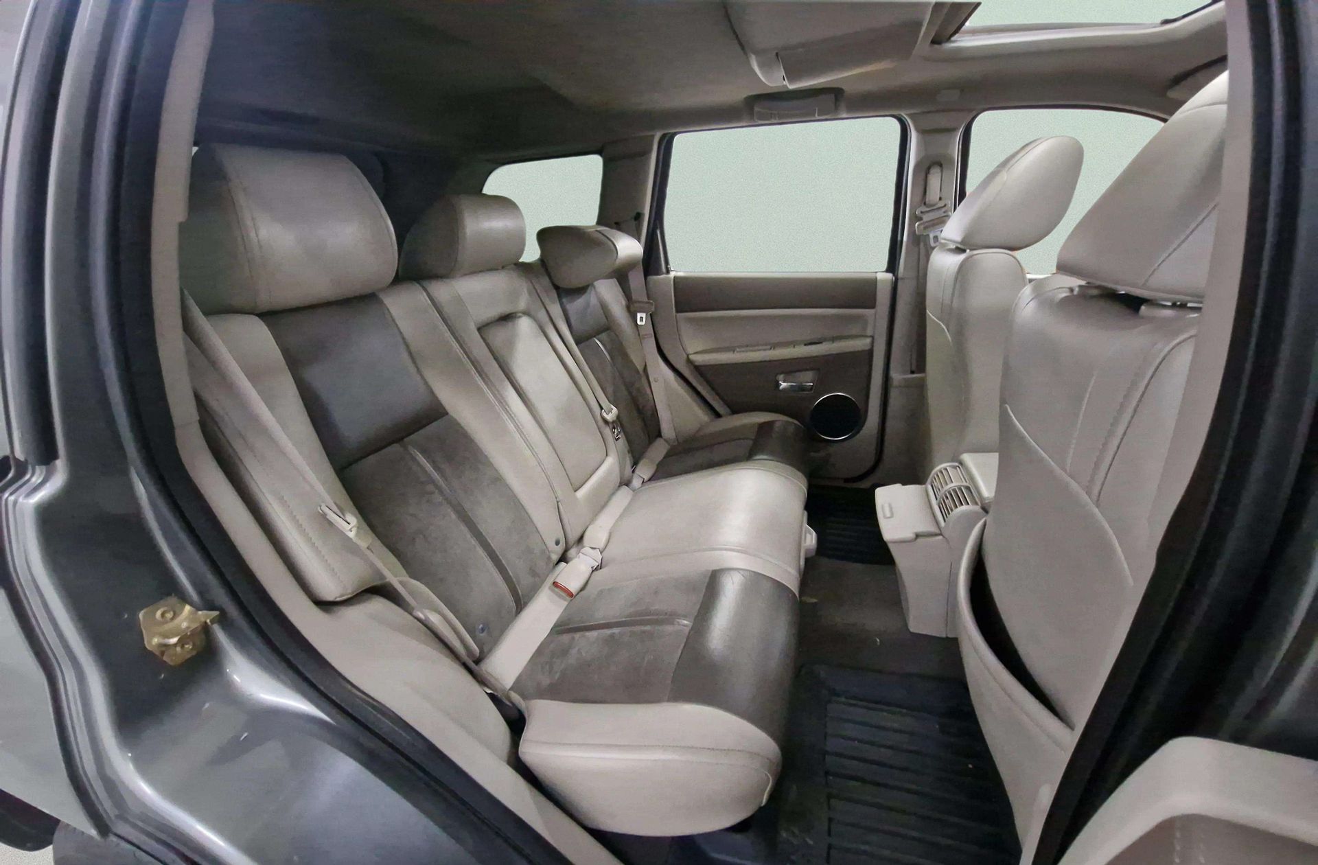 Jeep Grand Cherokee 3.0 V6 CRD Overland 4x4 - foto 22