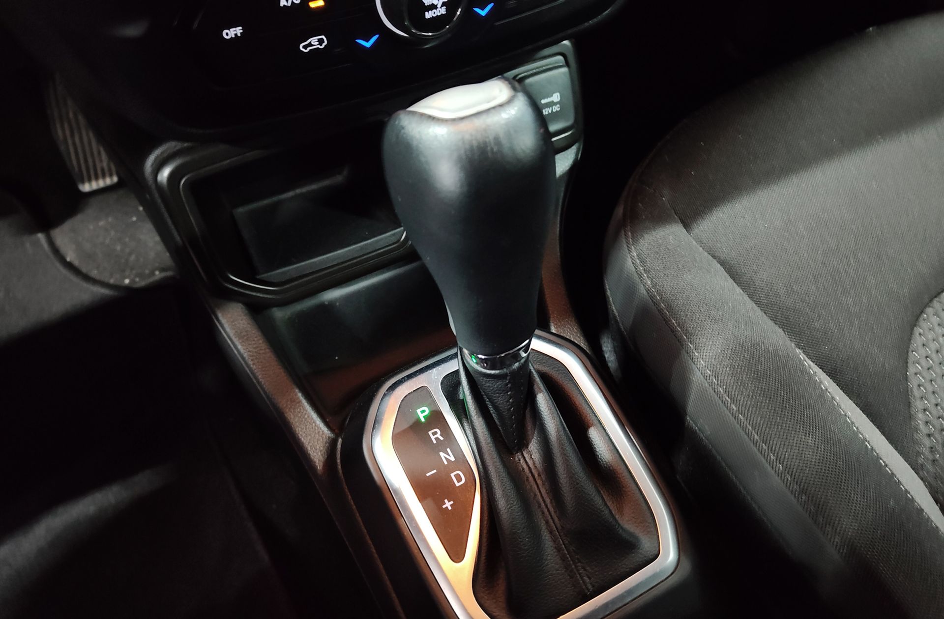 Jeep Renegade eHybrid 1.5 Limited ATX - foto 5