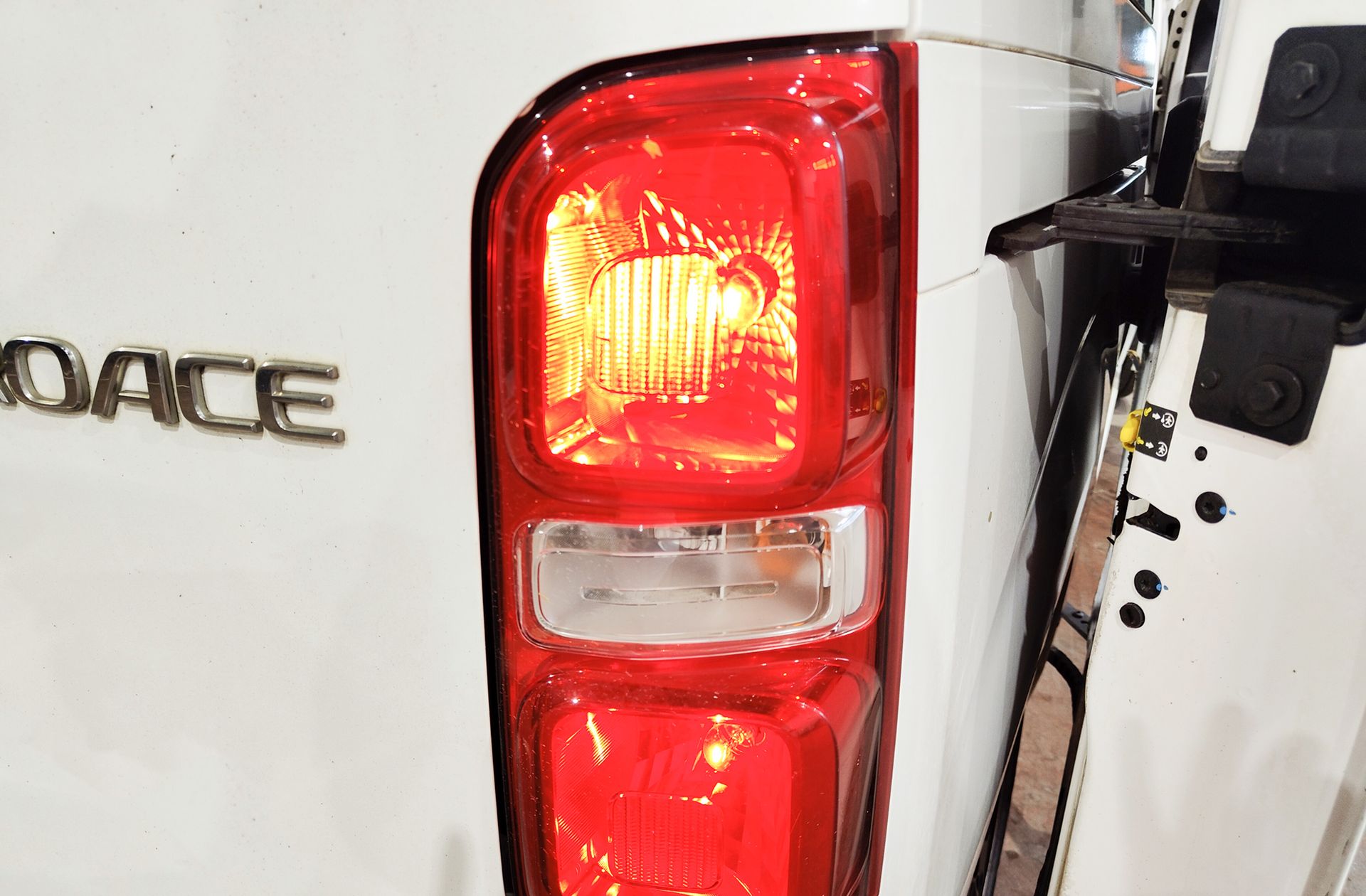 Toyota Proace Verso 1.5D Shuttle L2 - foto 12