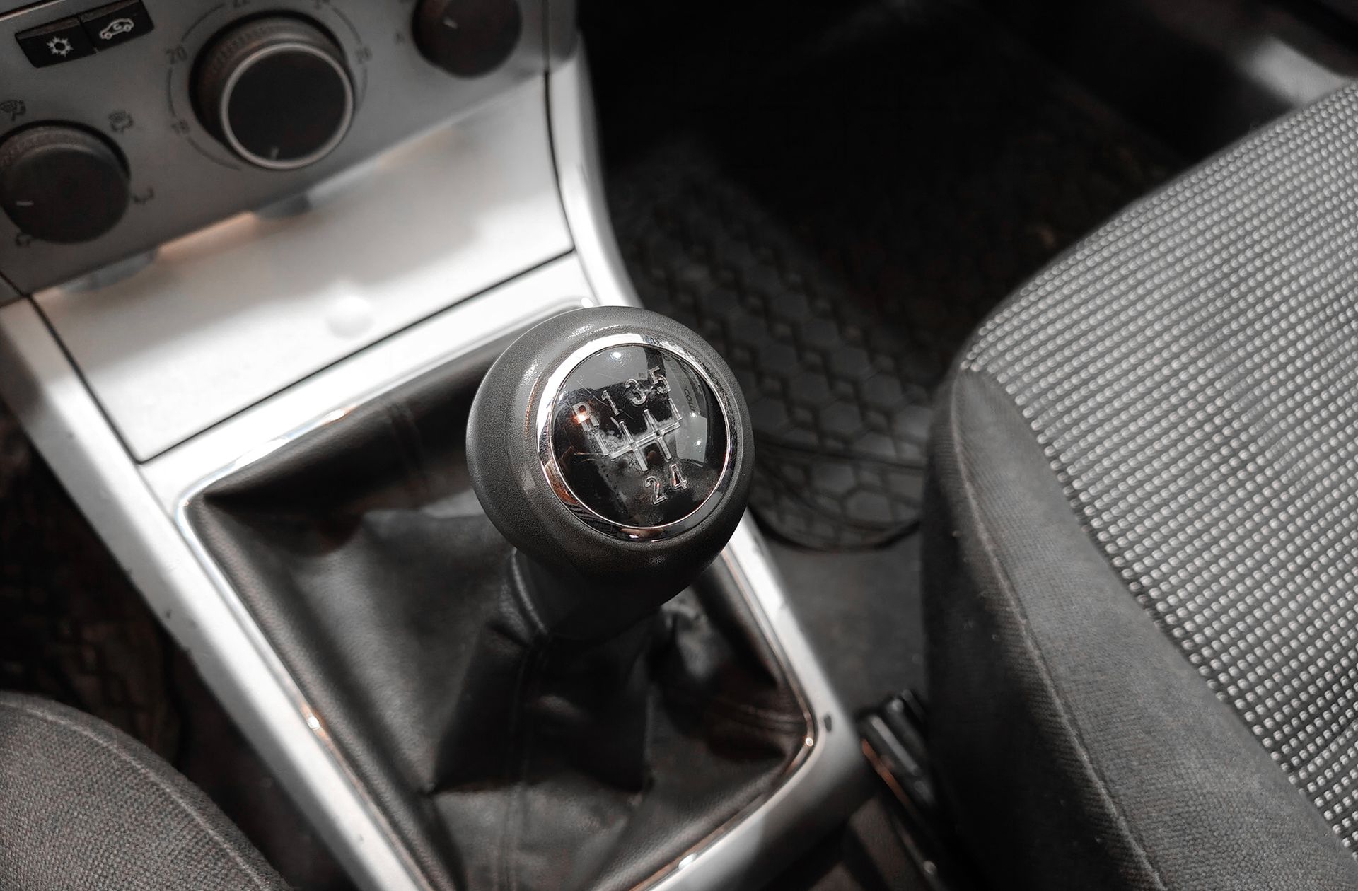 Opel Astra GTC 1.6 Sport - foto 5