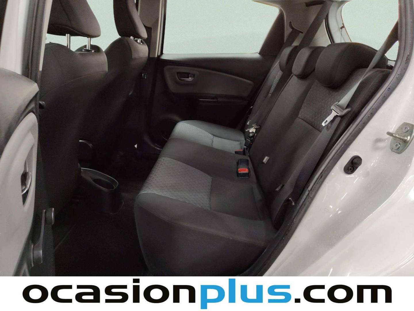 Foto asientos traseros Toyota Yaris Toyota Yaris 100 Active (99 CV)