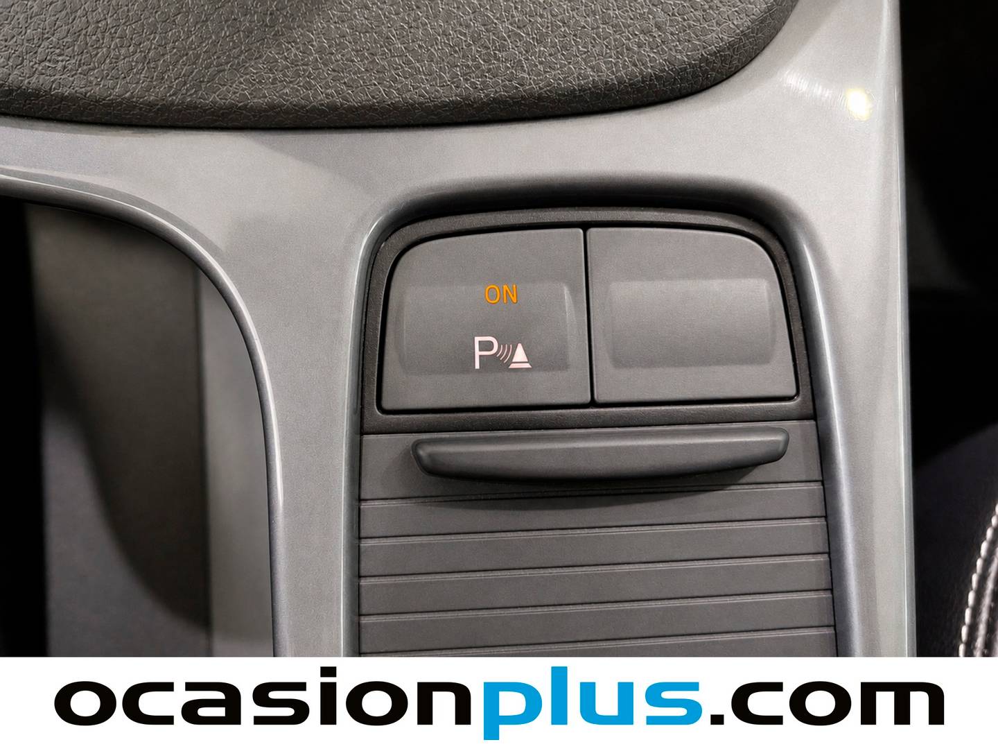 Equipamiento del Ford Kuga Ford Kuga Kuga 2.0 TDCI Titanium 4x2 (140 CV)