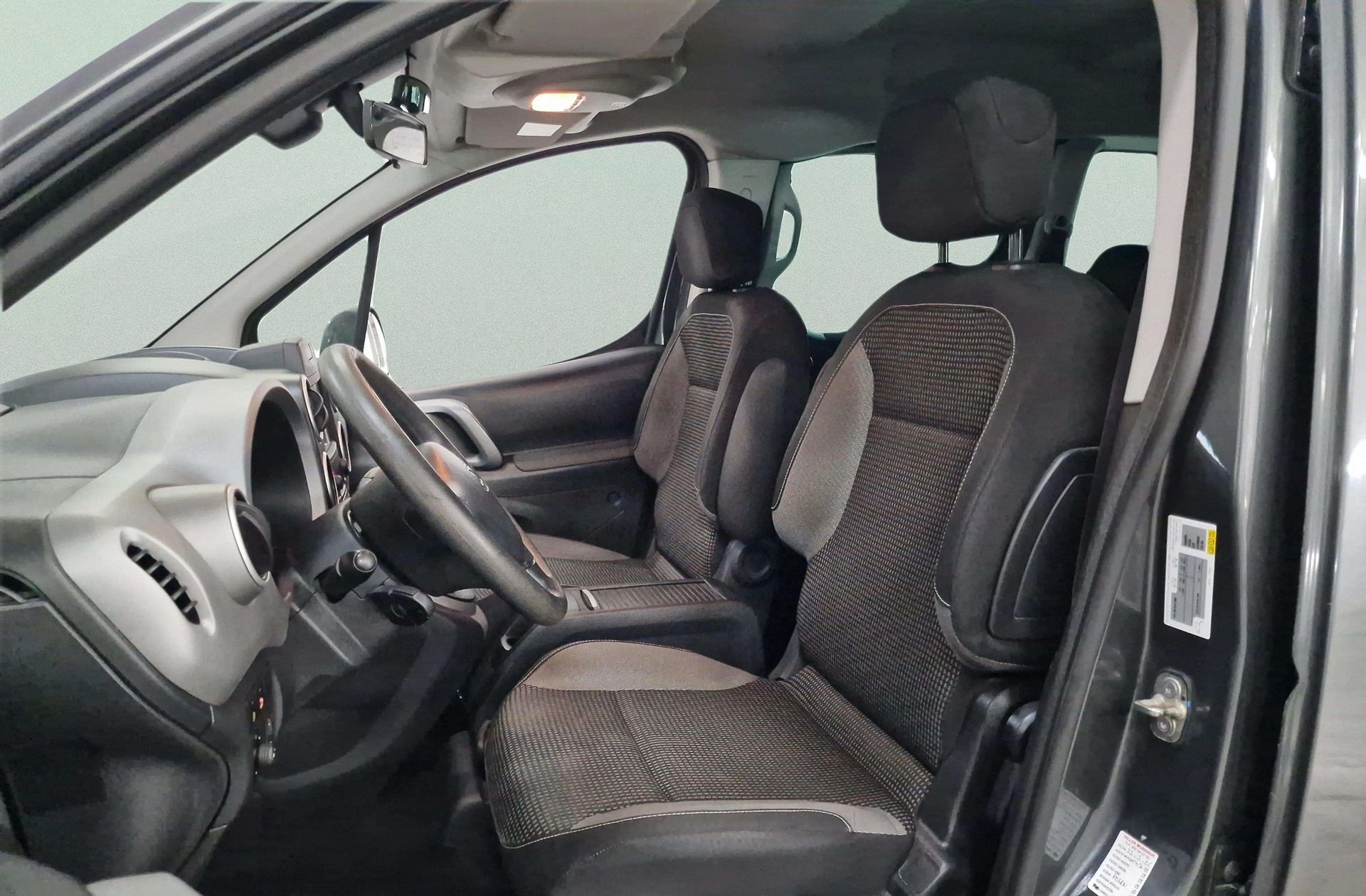 Peugeot Partner Tepee BlueHDi 100 Outdoor - foto 11