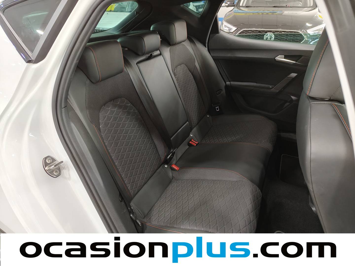 Foto Seat León SEAT León 1.5 eTSI S&S FR Go XL DSG (150 CV)