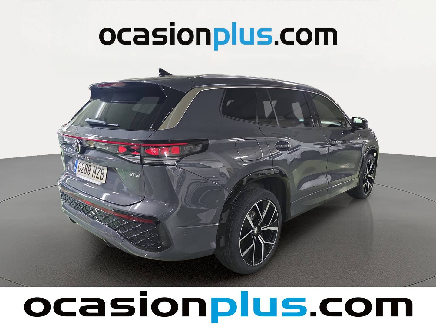 Foto trasera Volkswagen Tayron Volkswagen Tayron R-Line 1.5 eTSI  (150 CV) DSG derecha