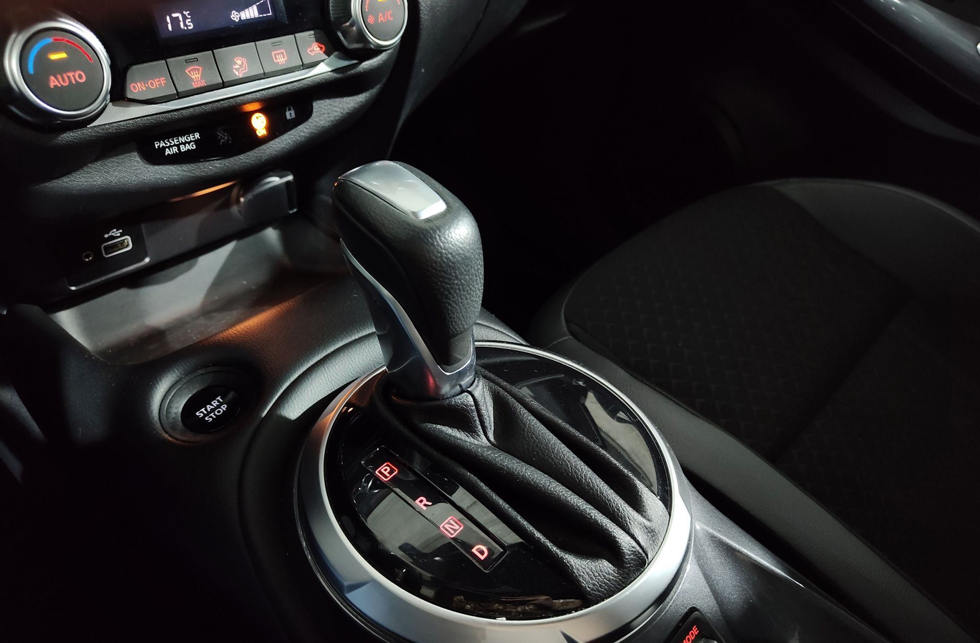 Nissan Juke 1.6 Hybrid N-Connecta - foto 5
