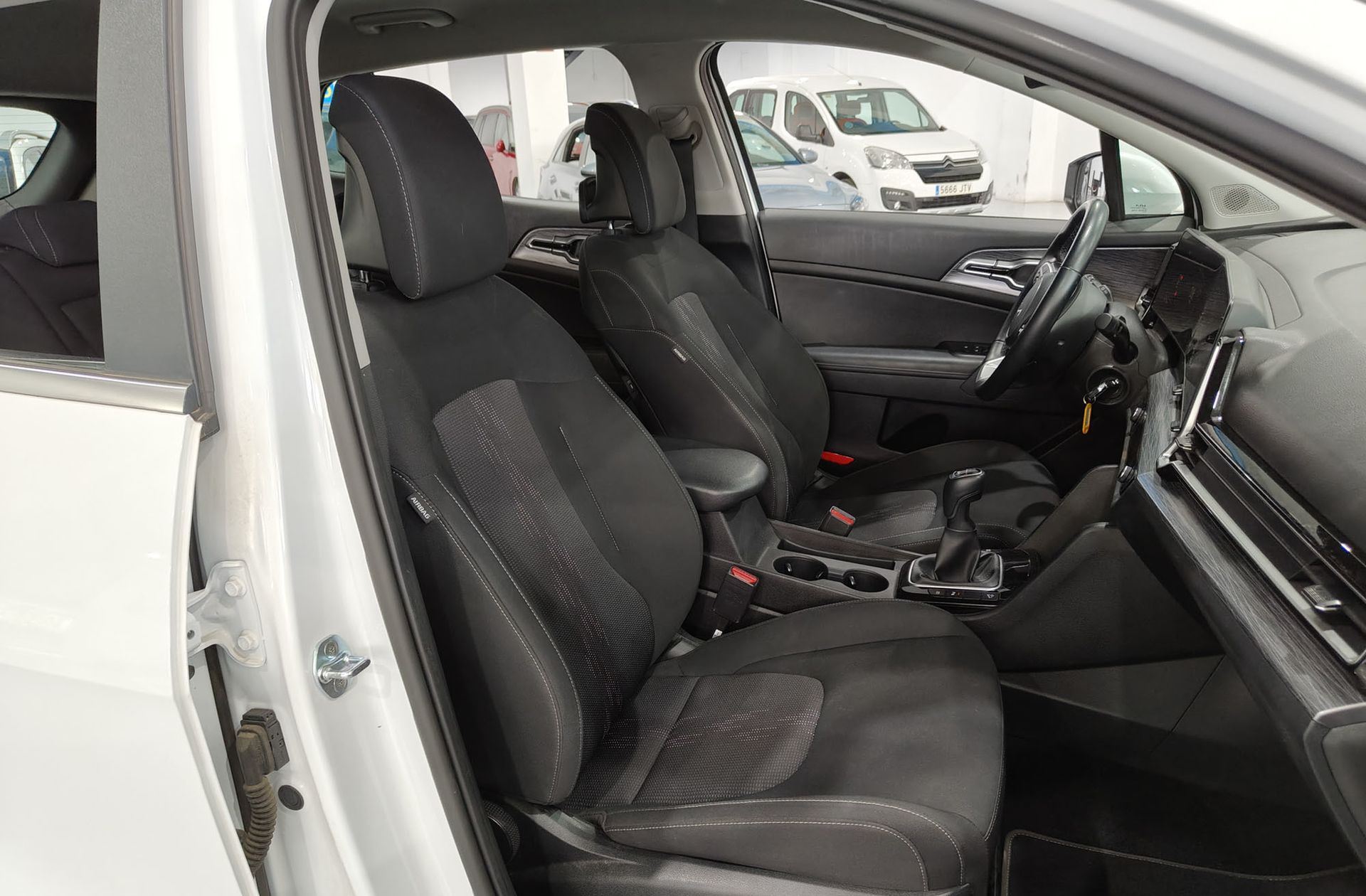 Kia Sportage 1.6 T-GDi MHEV Drive 4x2 - foto 19
