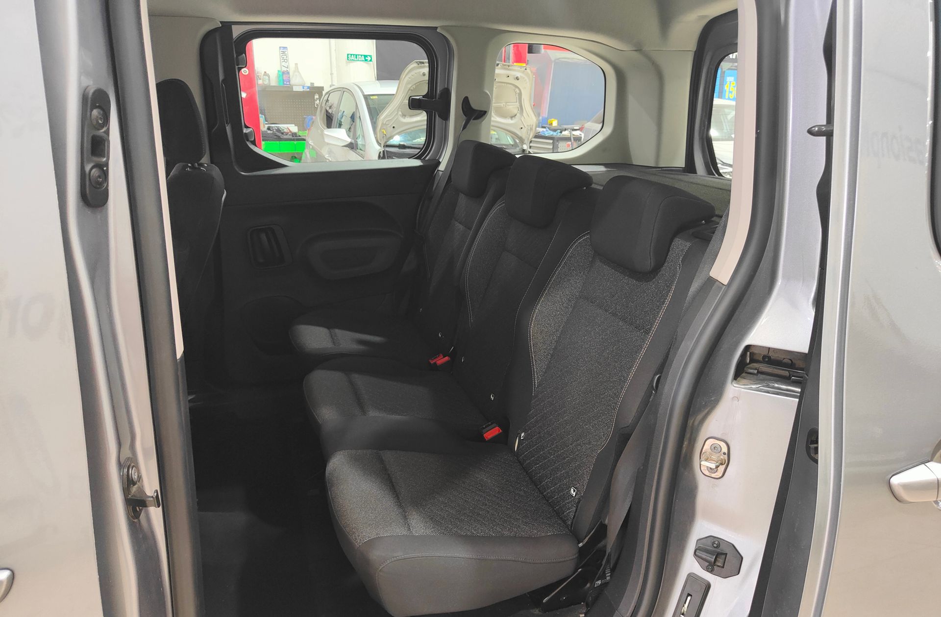 Peugeot Rifter BlueHDi 100 Allure - foto 11