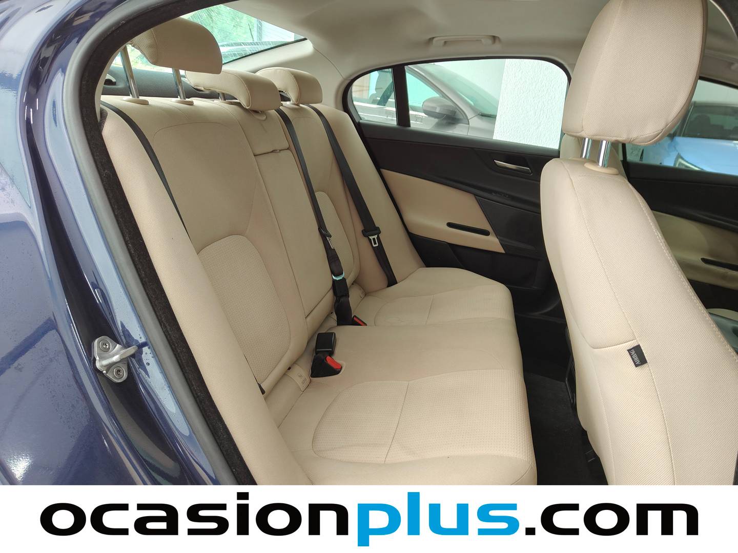 Foto asientos traseros Jaguar XE Jaguar XE 2.0 Diesel XE-Pure RWD (180 CV)