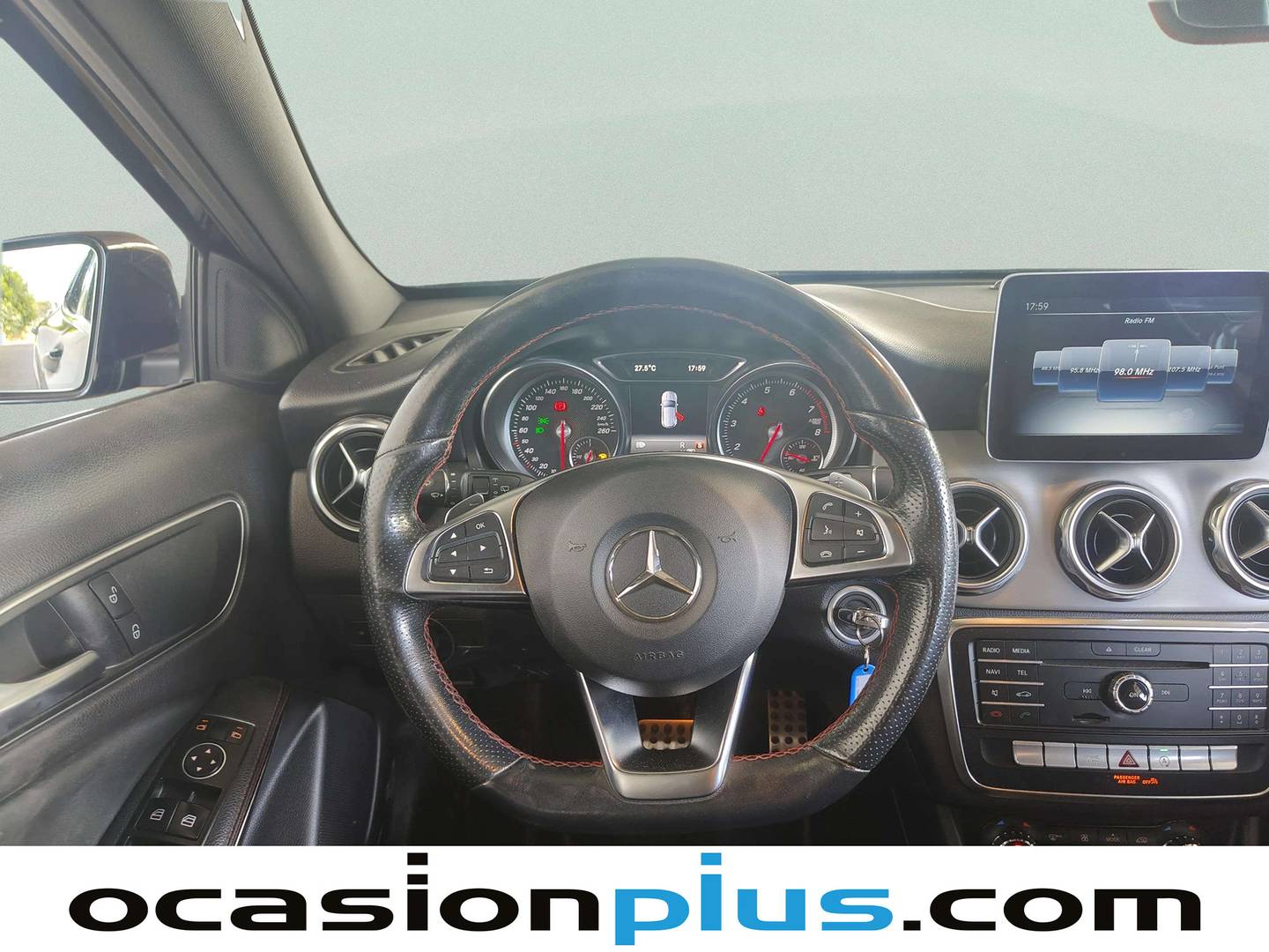Mercedes GLA Mercedes GLA 180 (122 CV) gasolina