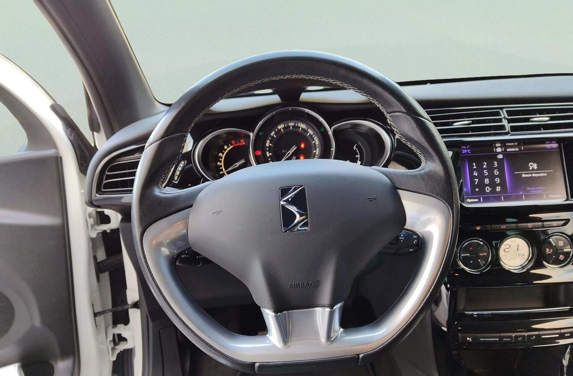 DS 3 BlueHDi 100 Style - foto 21