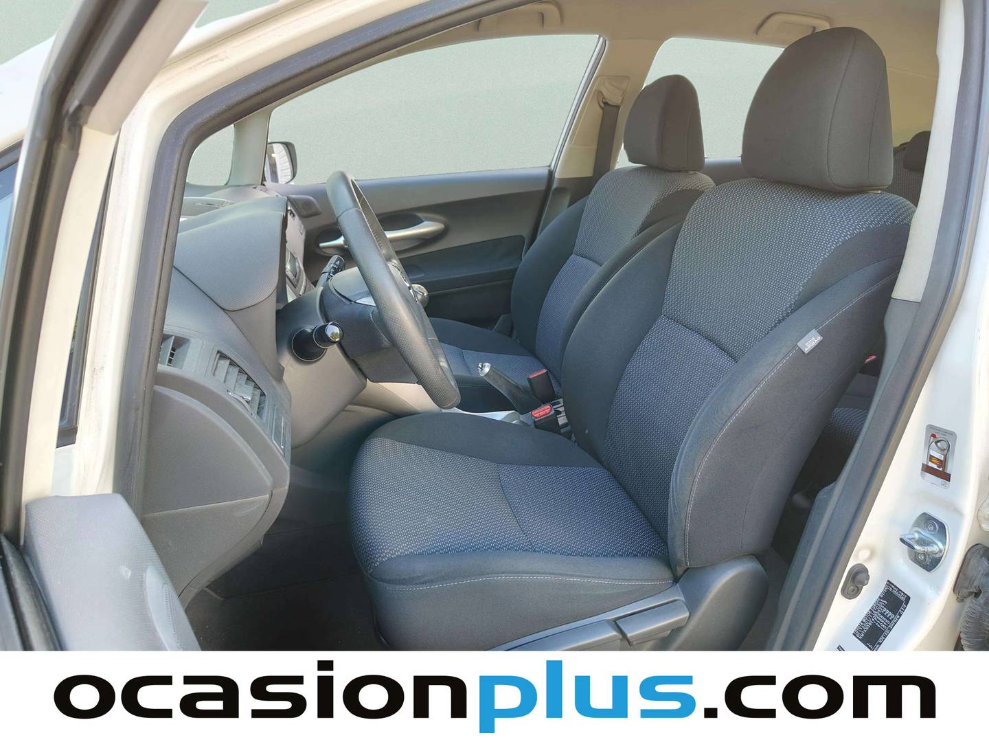 Foto asientos delanteros Toyota Auris Toyota Auris 1.4 D-4D DPF Active (90 CV)
